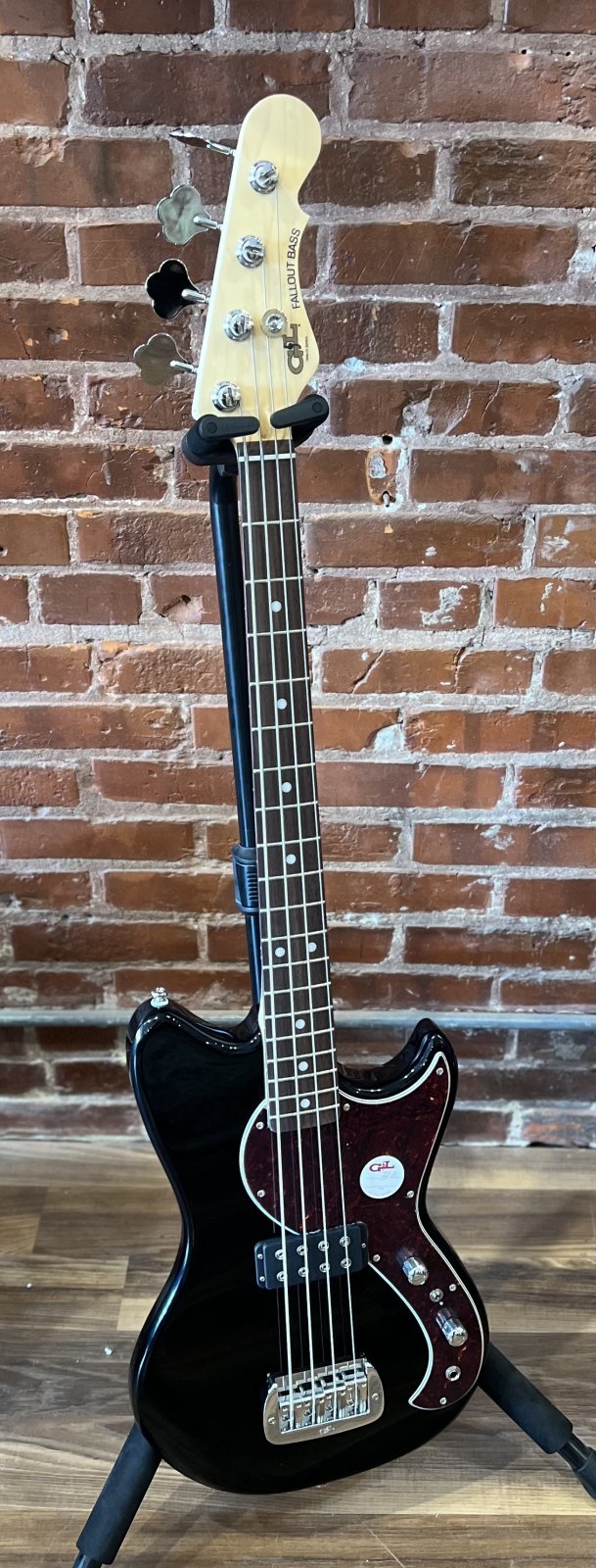 G&L Tribute Series Fallout Bass Shortscale Black