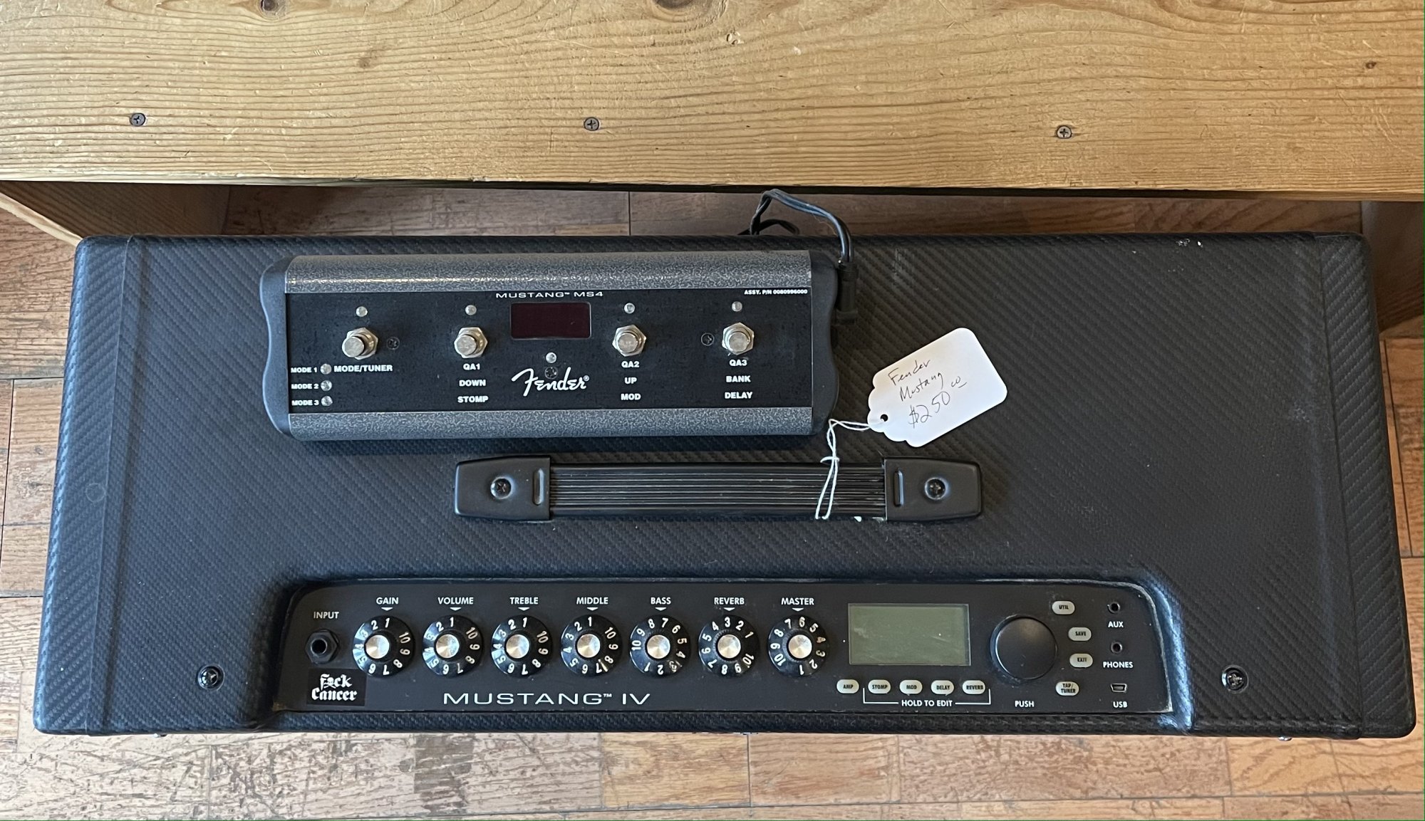 fender mustang Ⅳ(v.2)150wクローズドバックモディファイ fender mustang Ⅳ(v.2)150wクローズドバックモディファイ
