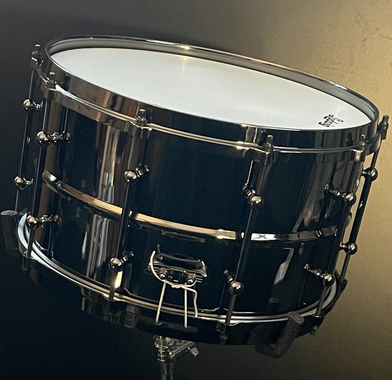 Ludwig 8X14 Metal Universal Snare Drum Black Nickel over Brass 