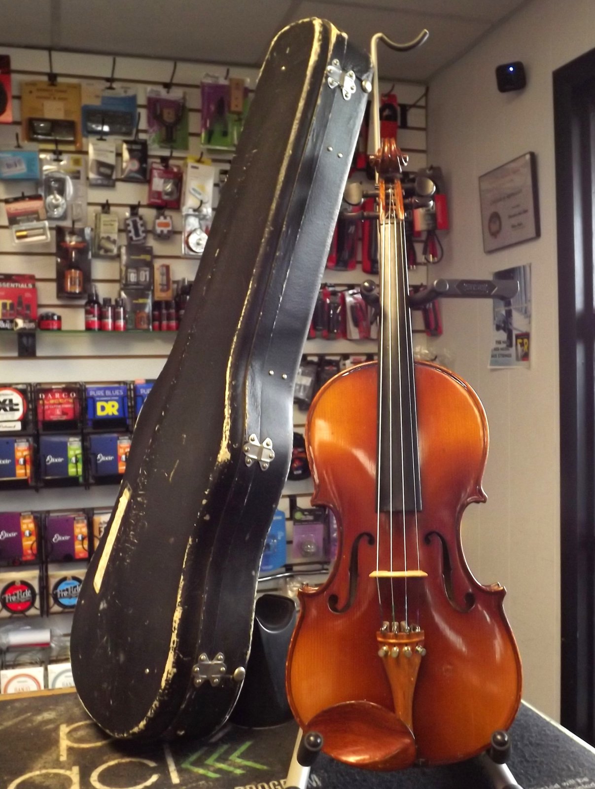 Skylark MV-OO5 4/4 Violin with Case, bow &rosin