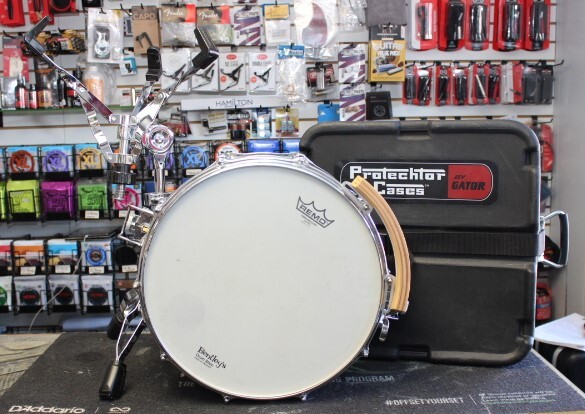 Vintage Ludwig LM411 Super Sensitive 6.5x14    Snare Drum w/Case  (Pre-owned/Consignment)