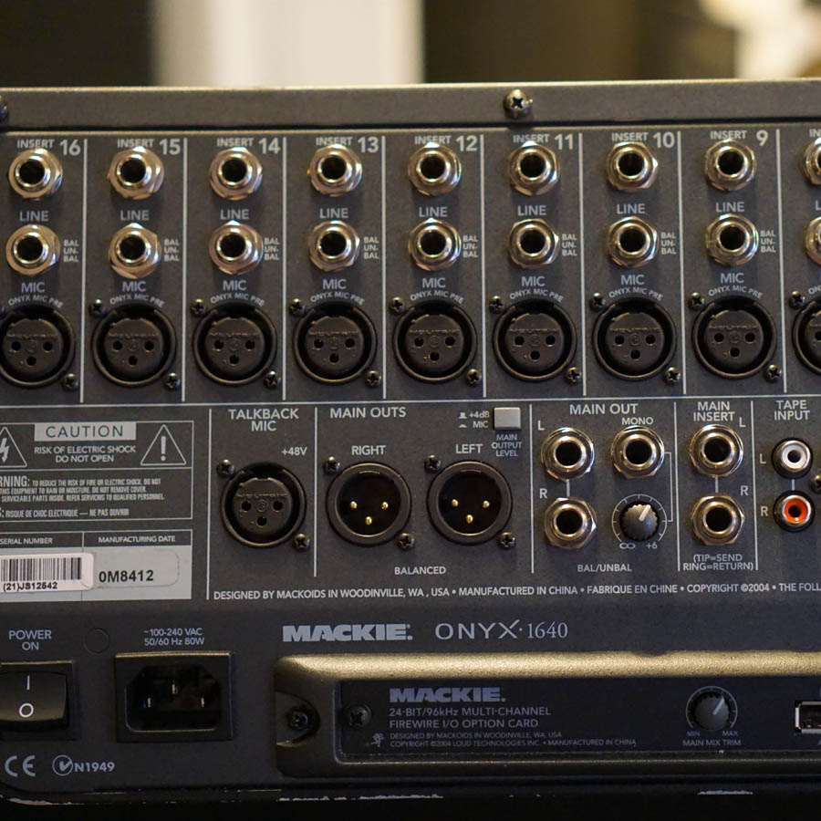 Mackie Onyx 1640 16-Channel Analog Mixer - Used