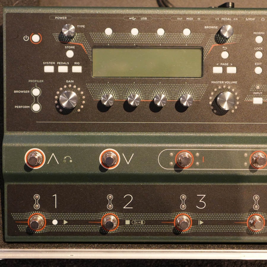 Kemper Profiler Stage MK1 Guitar Multi-Effects Board w/Case - Used