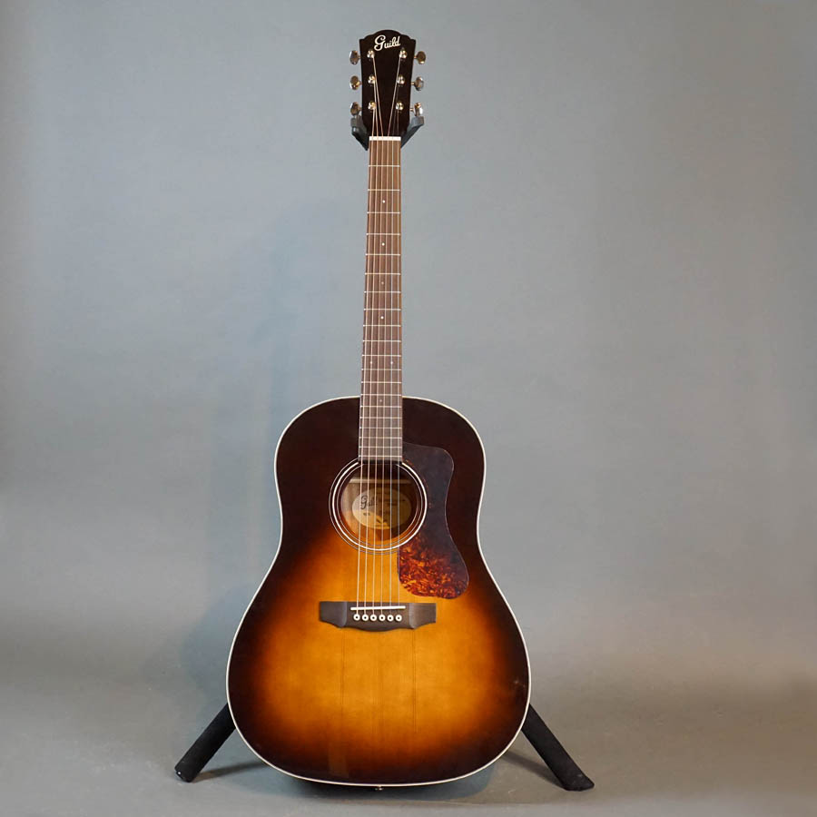 Guild DS240 Westerly Slope Shoulder Dreadnought Acoustic Guitar Tear