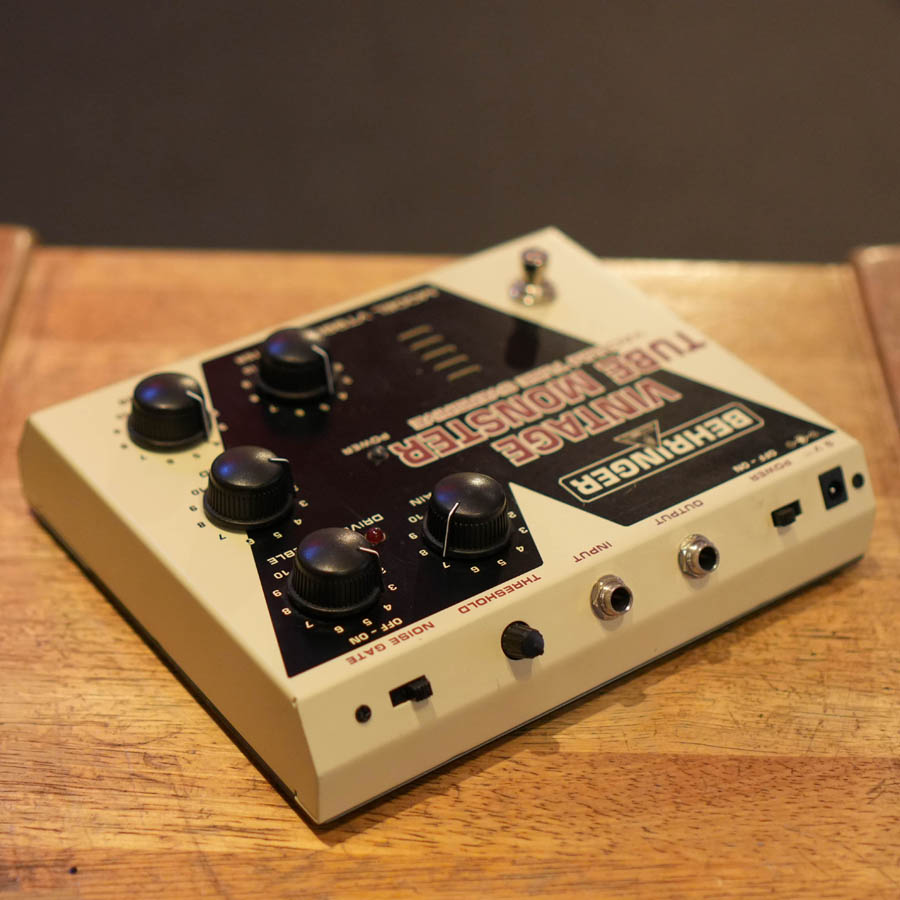 Behringer VT999 Vintage Tube Monster Vacuum Tube Overdrive Pedal