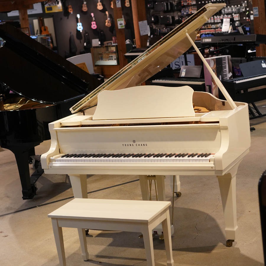 Young Chang G-157 Baby Grand Piano Polished White (1988) - Used