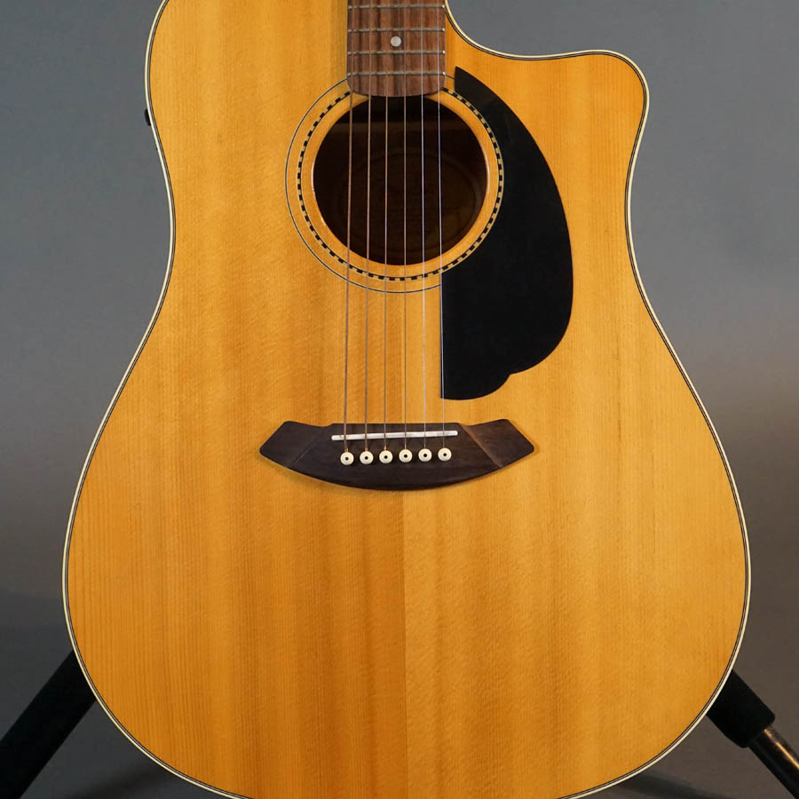 品揃え豊富で Fender.sonoran.SC. トップ単板、エレアコ