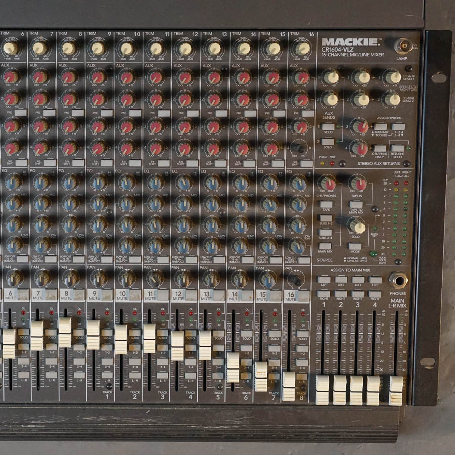 Mackie ミキサー CR1604 16 - CHANNEL MACKIE CR1604-VLZ MIXER. 8U GRUNDORF TRAVEL