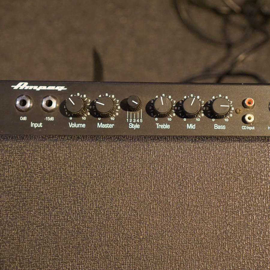 Ampeg BA-115 100-Watt 1x15 Bass Combo (2007-2013) - Used