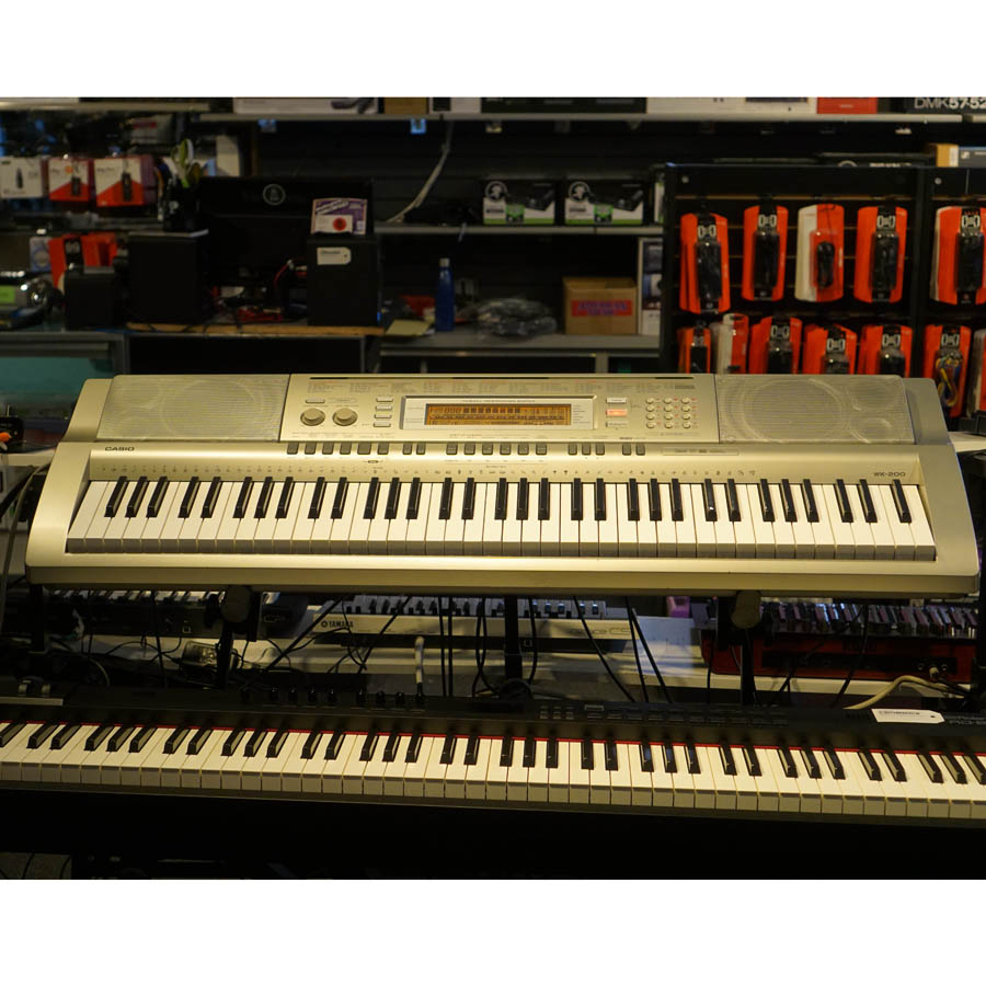 Casio WK200 76Key Workstation Keyboard Used