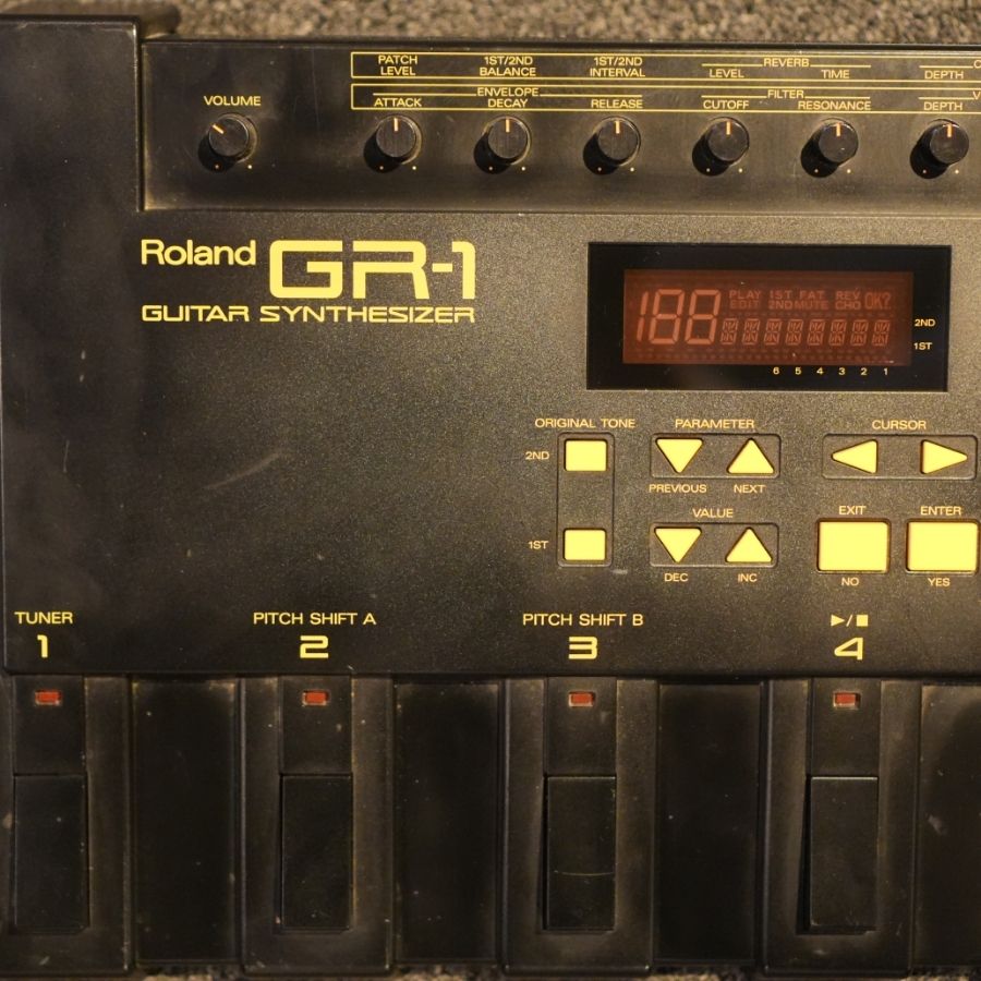 Roland GR-1 Guitar Synthesizer Pedal w/GK-2 Pickup and Expression
