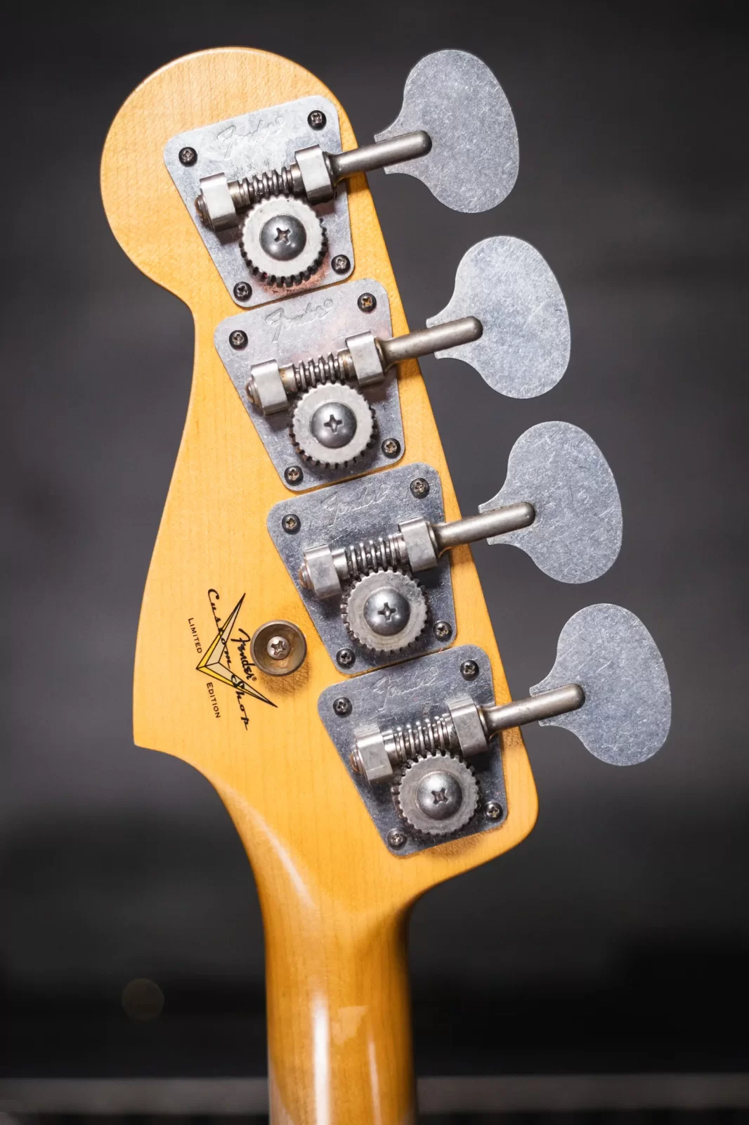 Fender Custom Shop LTD 66 Jazz Bass - Journeyman Relic Aged Daphne Blue  with Deluxe Hardshell Case - 717669563080