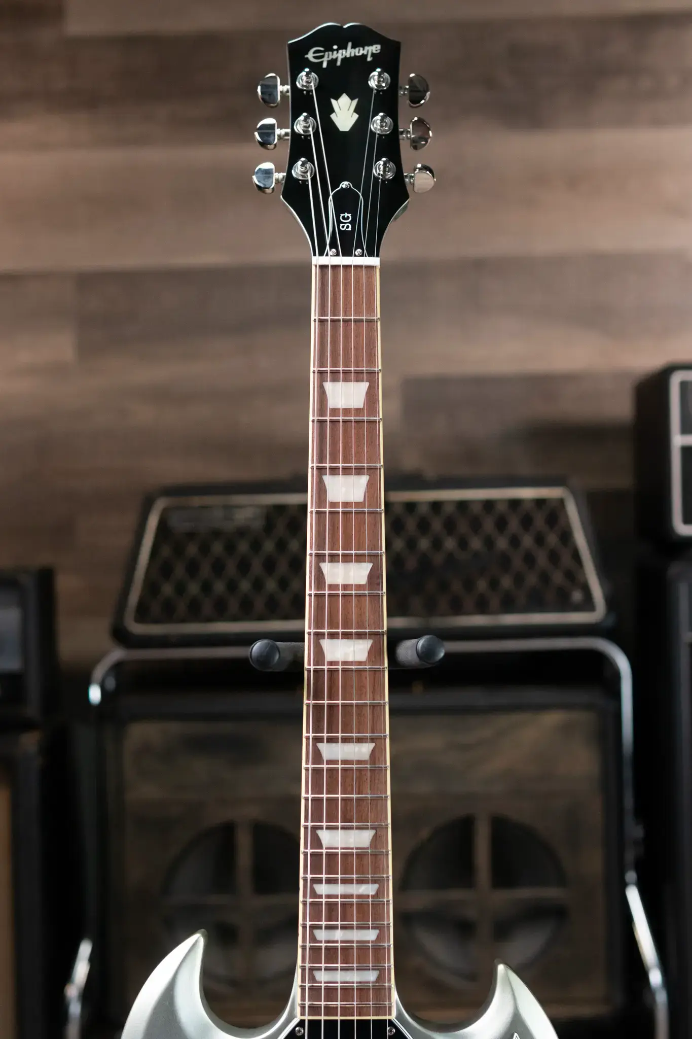 エピフォン　SG Epiphone Exclusive SG Custom Guitar with Gig Bag