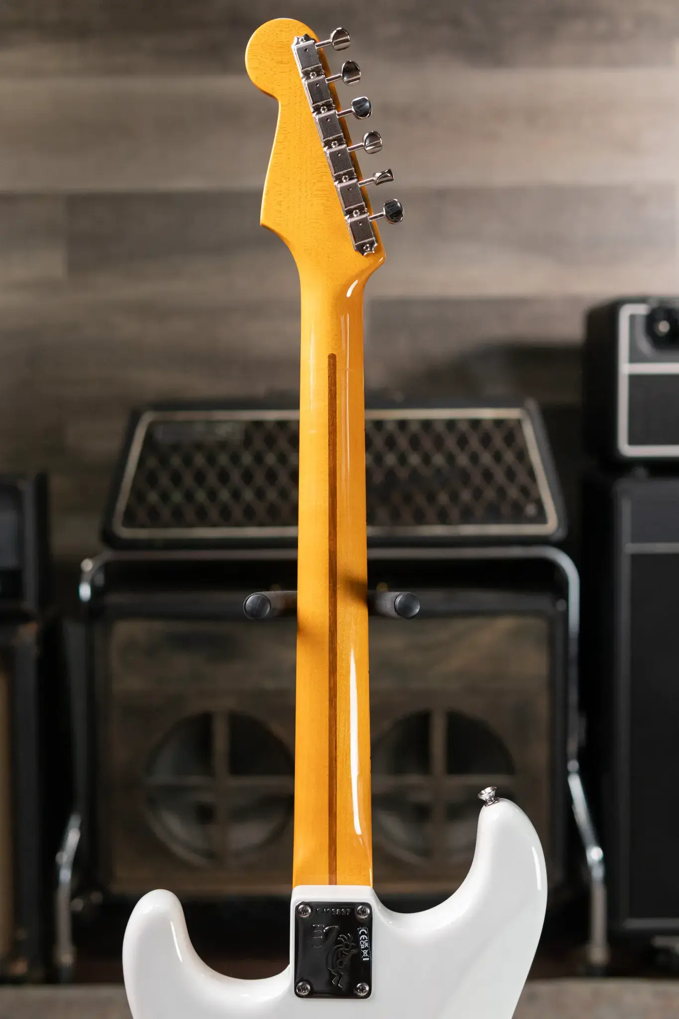Fender Eric Johnson Stratocaster, Maple Fingerboard - White