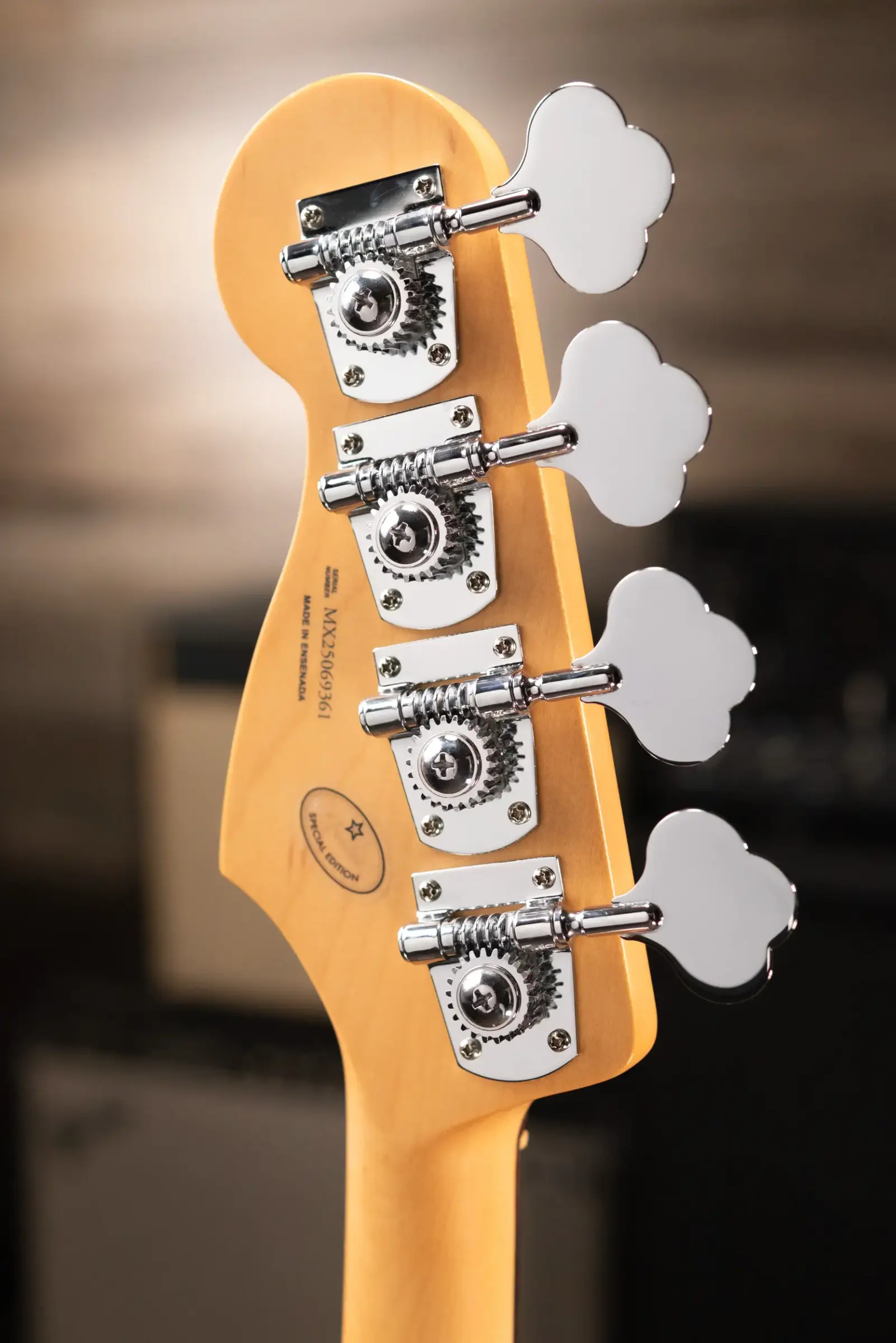 ベース fender jazz bass JD serial 2002 Fender CIJ Jazz Bass Candy Apple Red | The Music Zoo