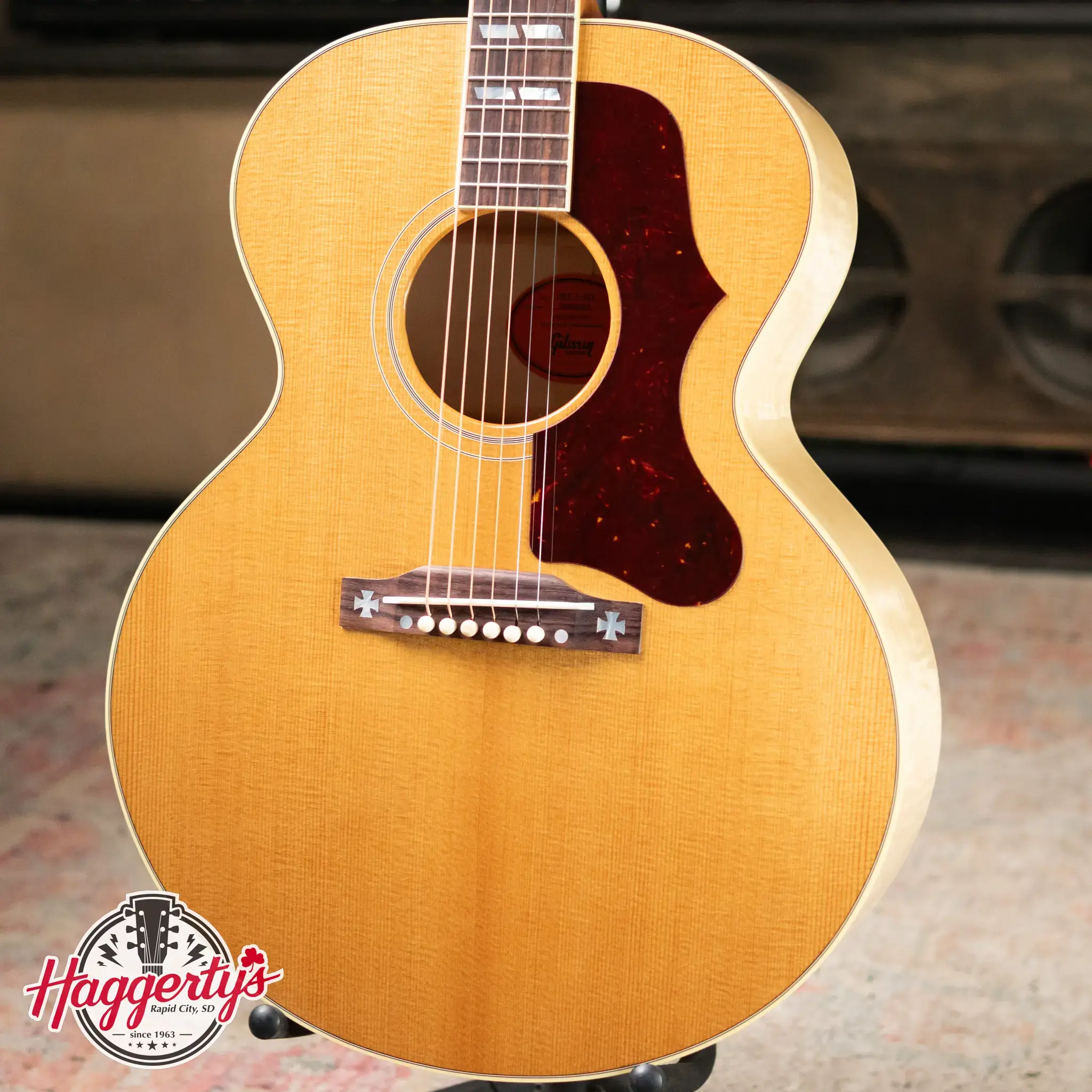Gibson Custom Shop 1952 J-185 Acoustic Guitar - Antique Natural with Hardshell Case