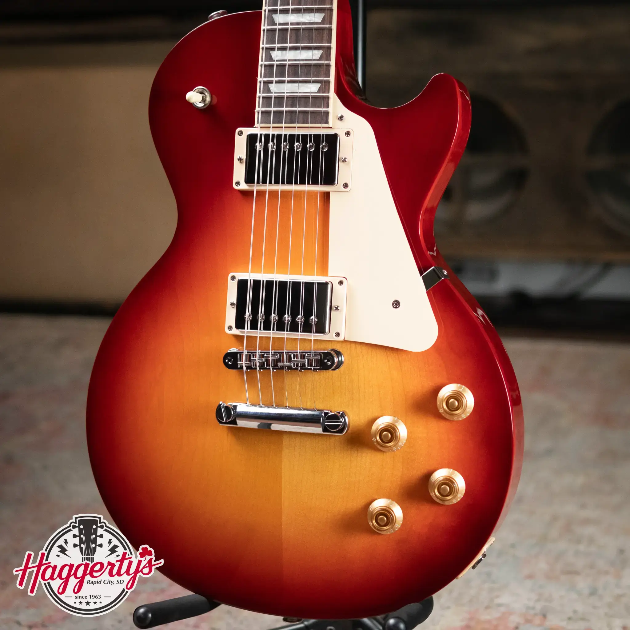 Gibson Les Paul Studio - Heritage Cherry Sunburst with Gig Bag