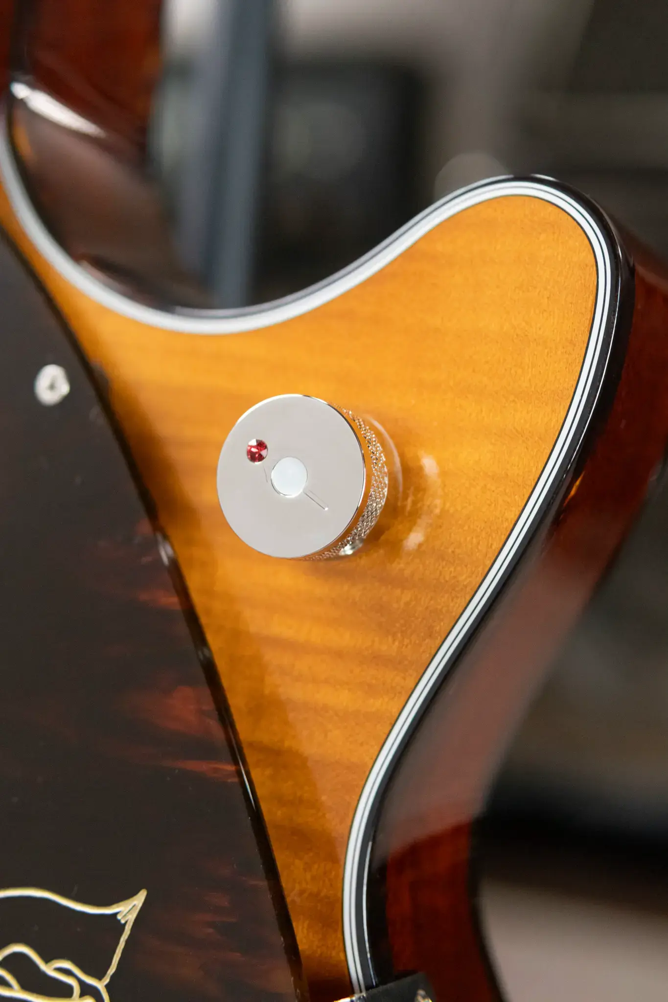 トランプ GEMINI Superfly Butterfingers Red Solid Body :: G6134TFM-NH Nigel Hendroff Signature Penguin