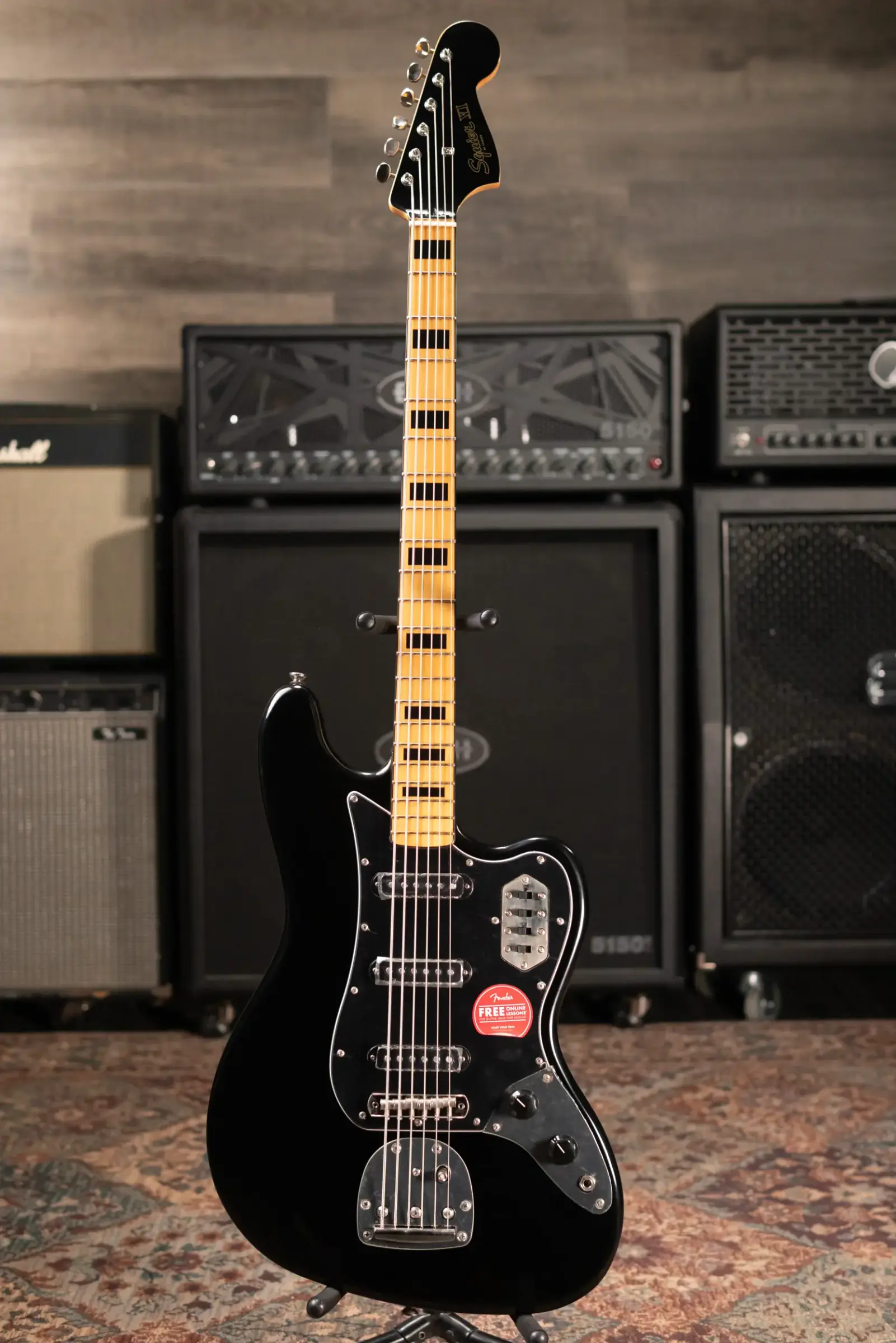 Squier FSR Classic Vibe Bass VI - Black with Matching
