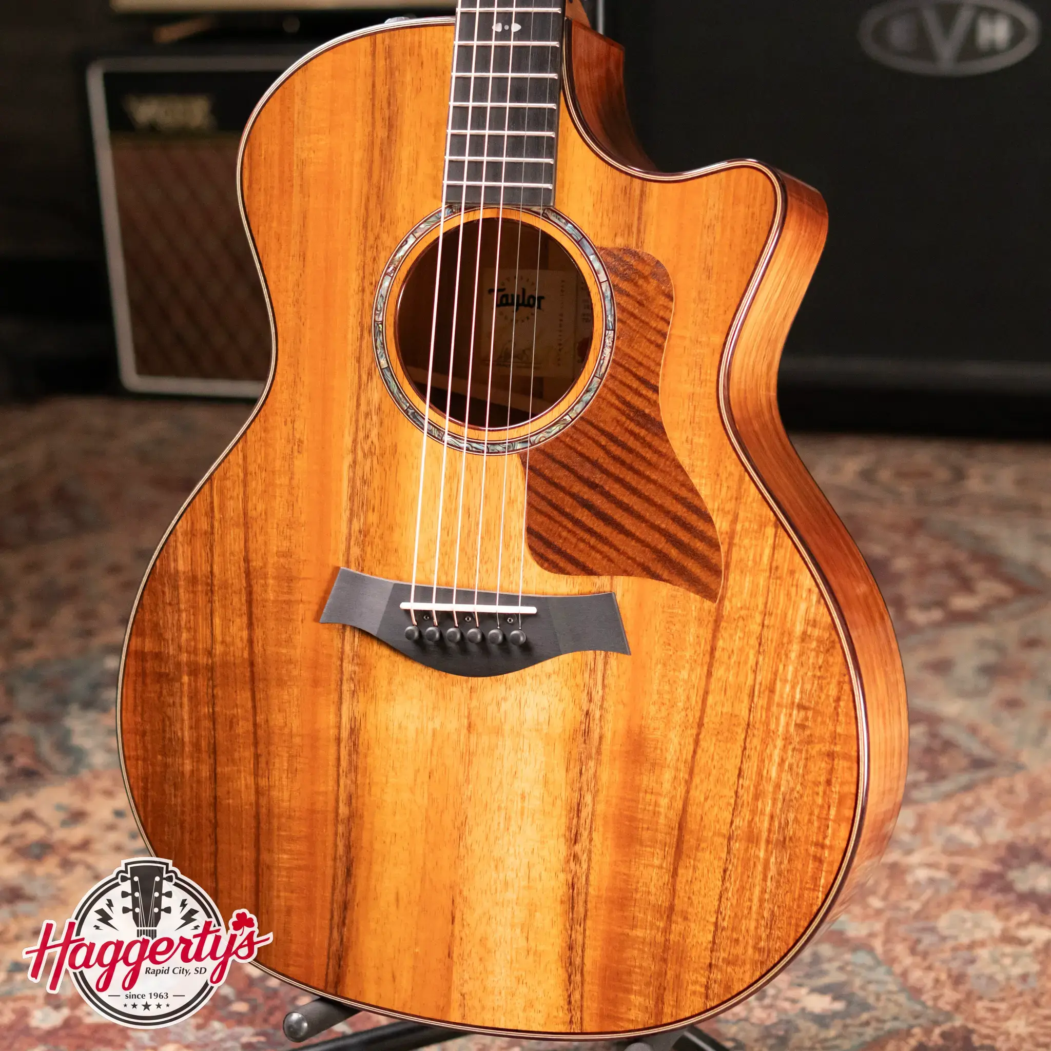 Taylor 724ce Grand Auditorium Acoustic/Electric Guitar with