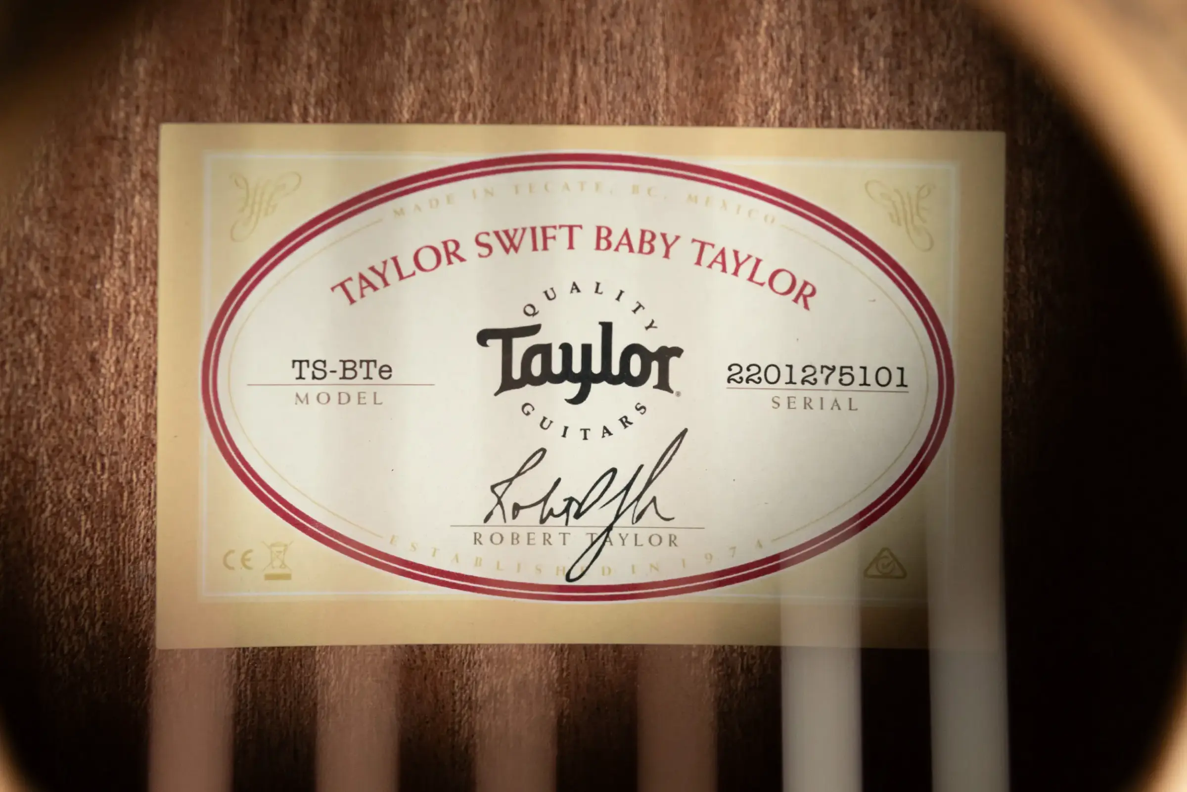 Taylor TS-BTe Taylor Swift Baby Taylor Acoustic-Electric Guitar