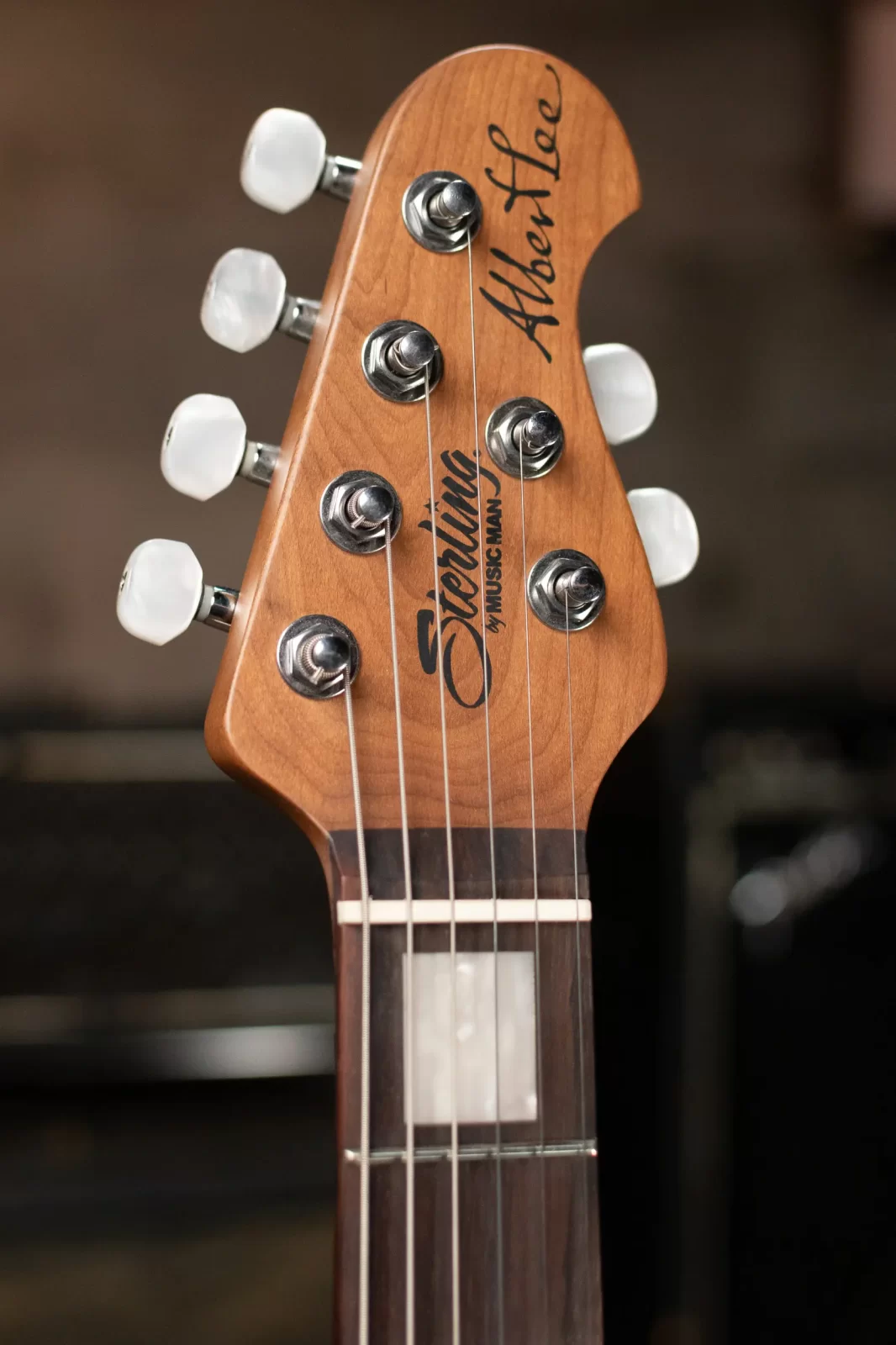 Sterling by Music Man Albert Lee P90 AL40P - Vintage Cream