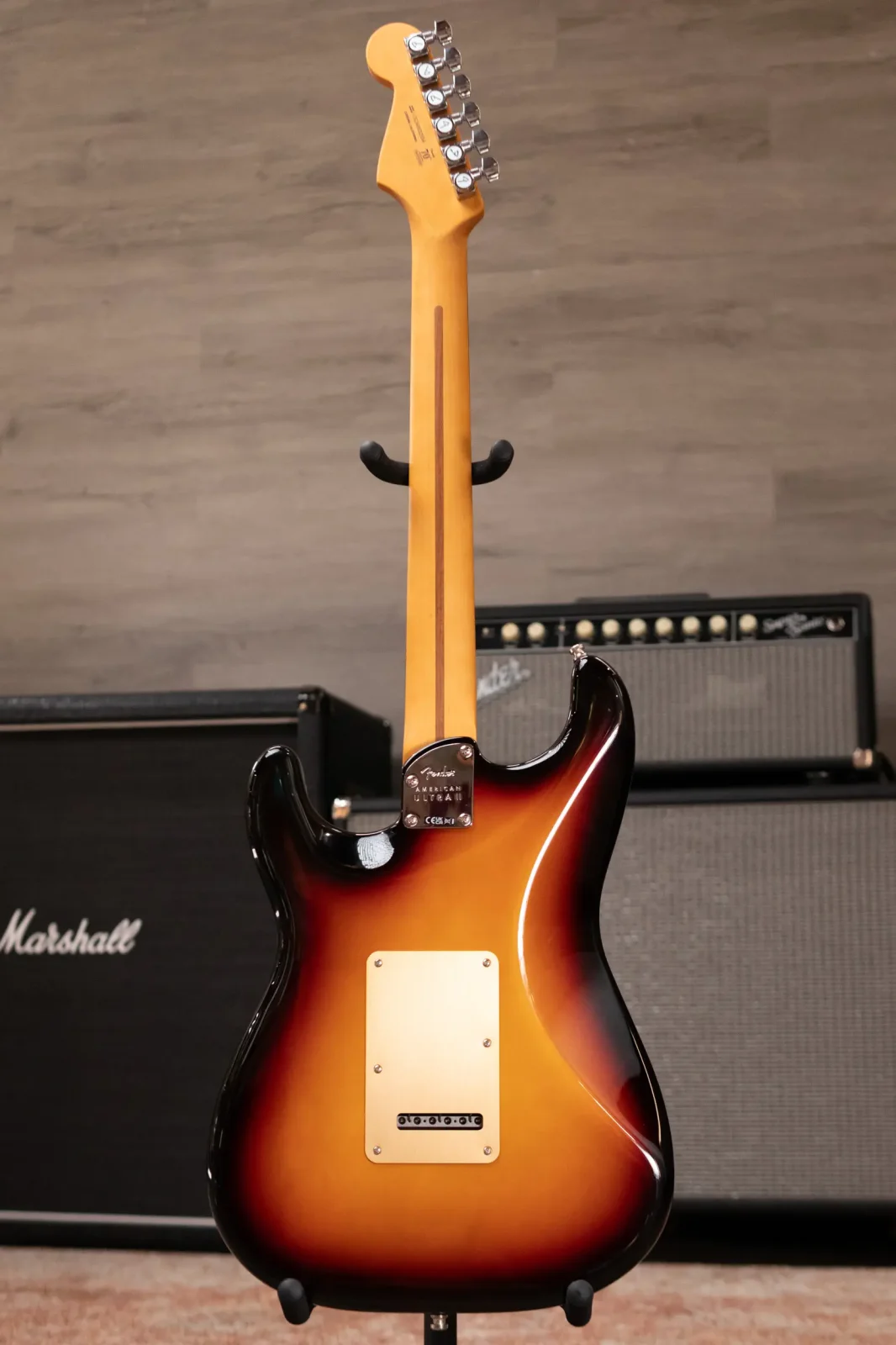 ギター Fender American Ultra Stratocaster HSS Amazon.com: Fender American Ultra Stratocaster HSS - Arctic