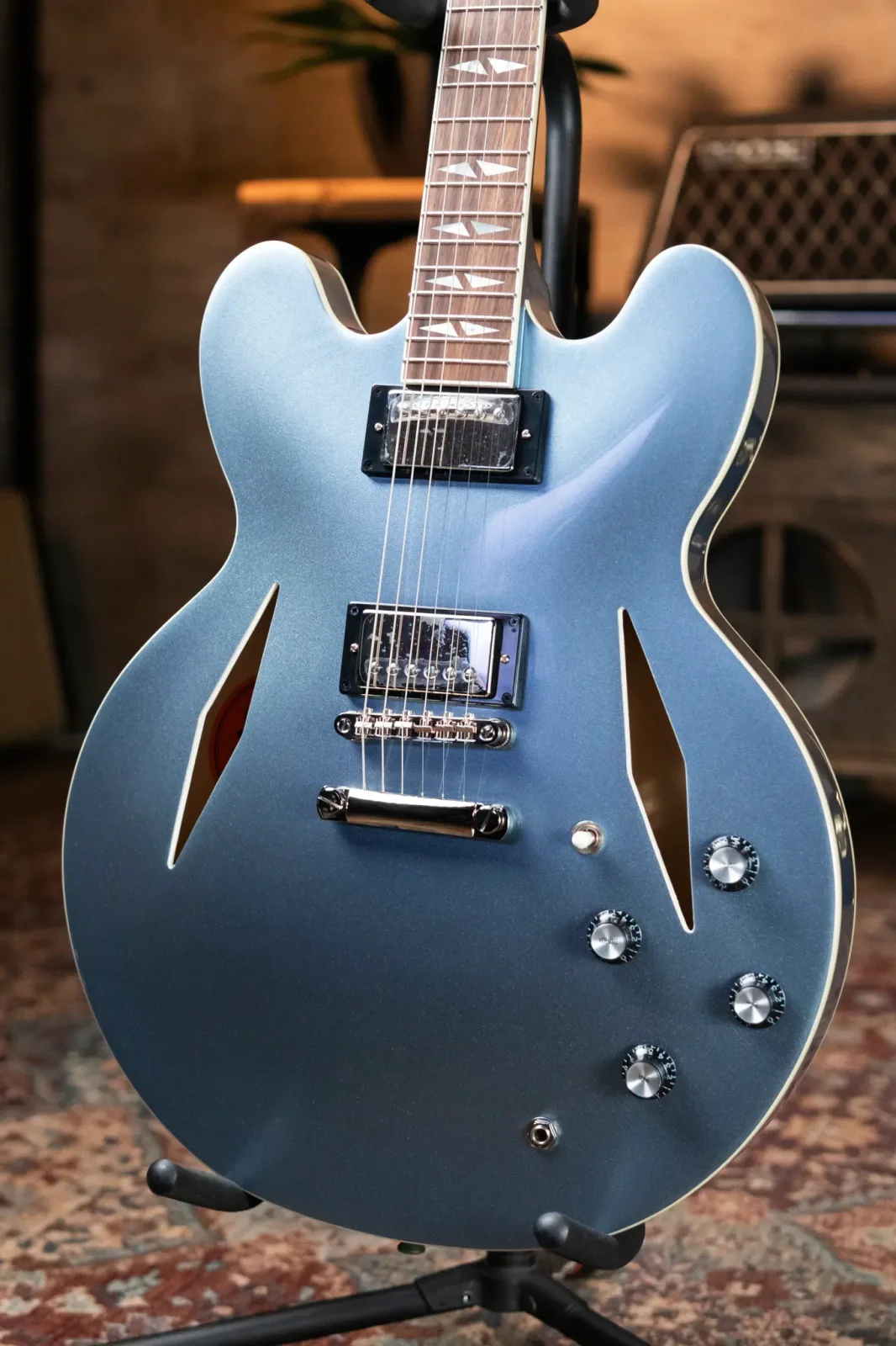 Epiphone エピフォン DG-335 美品 Amazon.com: Epiphone Dave Grohl DG-335 Pelham Blue with Case