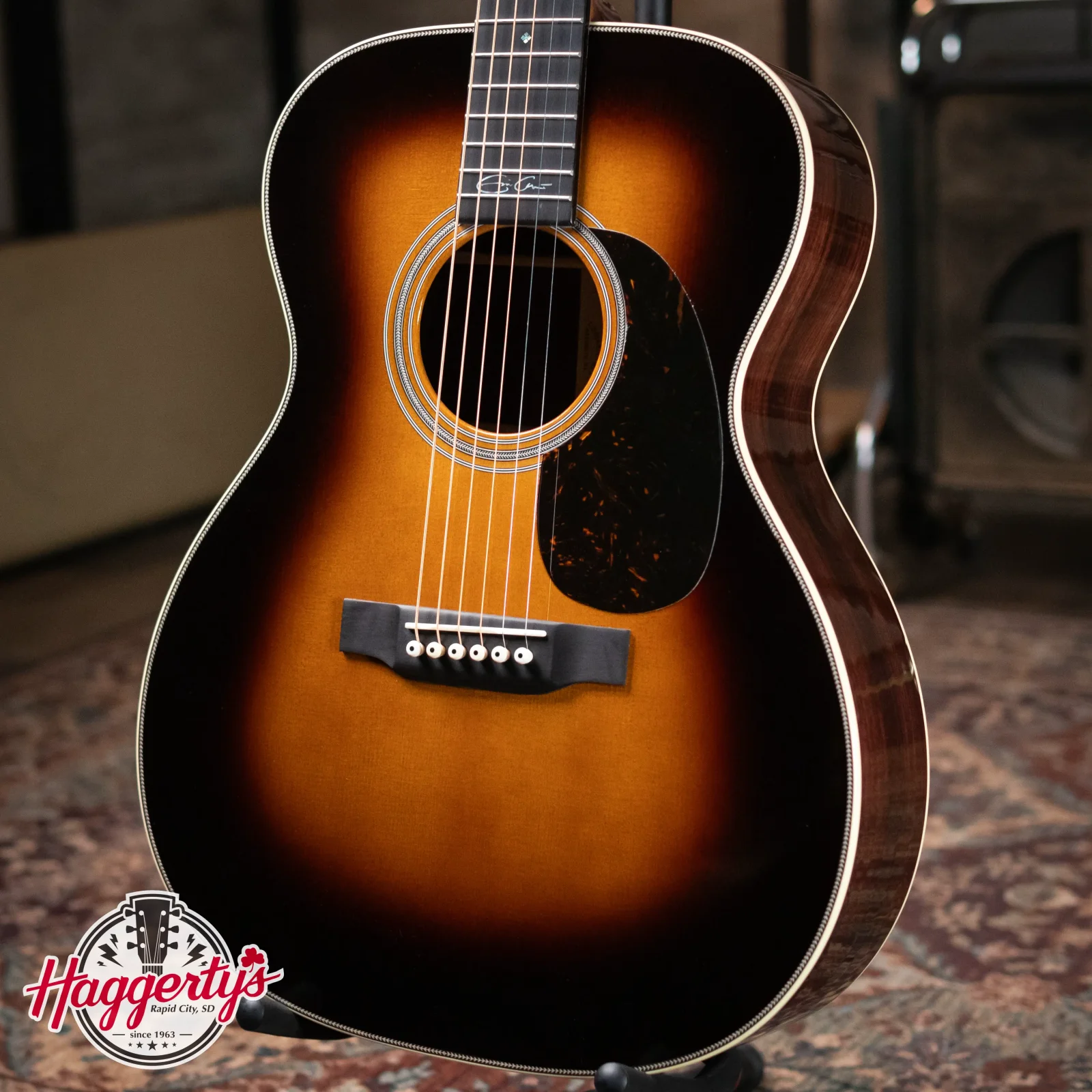 Martin Eric Clapton Signature 000-28EC Acoustic - Sunburst with Hardshell Case