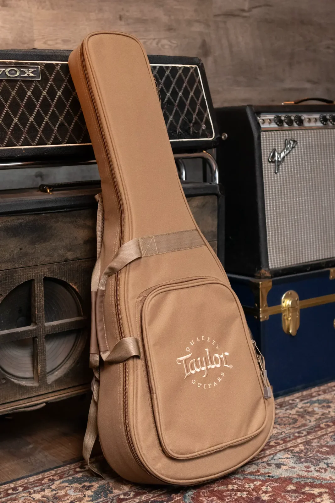 baby taylor BT1 ソフトケース付き Baby Taylor (BT1) Layered Walnut Acoustic Guitar | Taylor