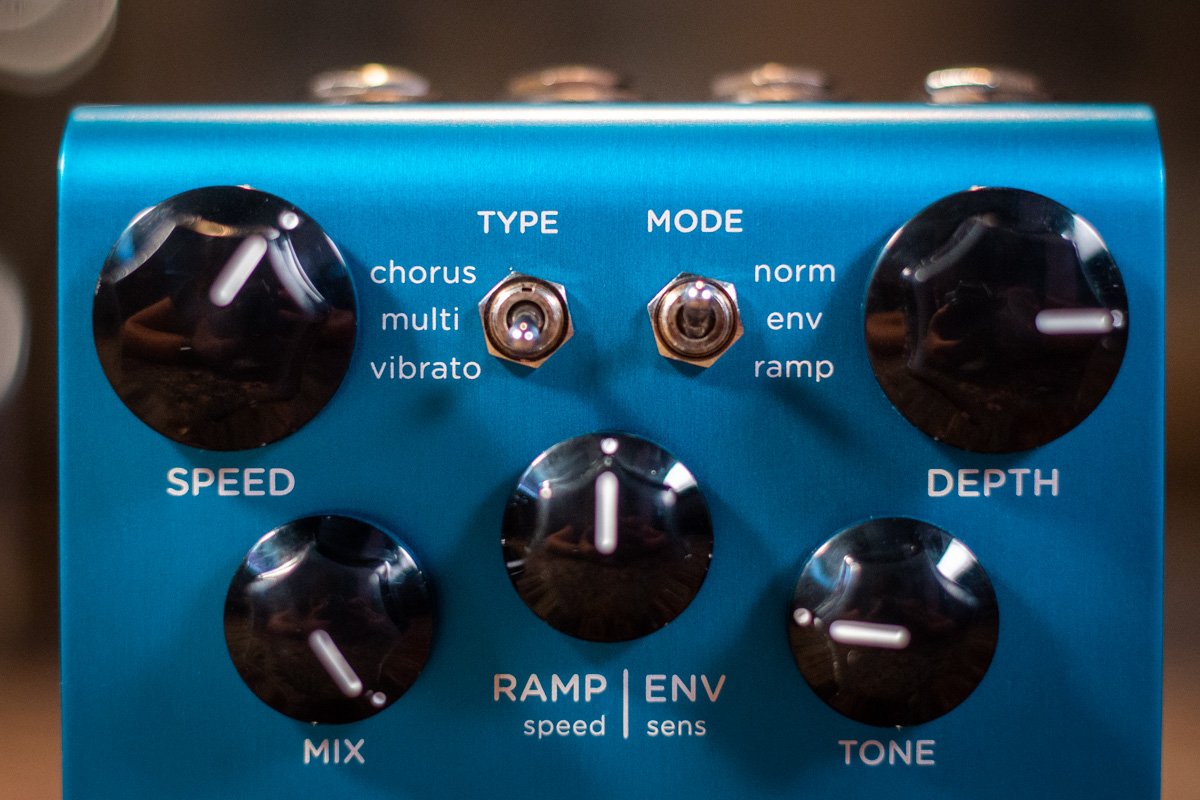 【美品】Strymon Ola dBucket Chorus & Vibrato 81RniBXo9qL._UF894,1000_QL80_.jpg