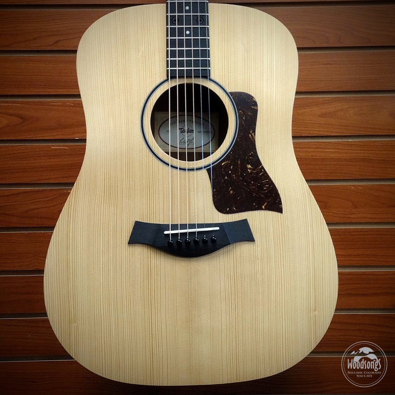 【ジャンク】Big Baby Taylor (El Cajon) Taylor Big Baby Taylor Acoustic-Electric Guitar | Music & Arts