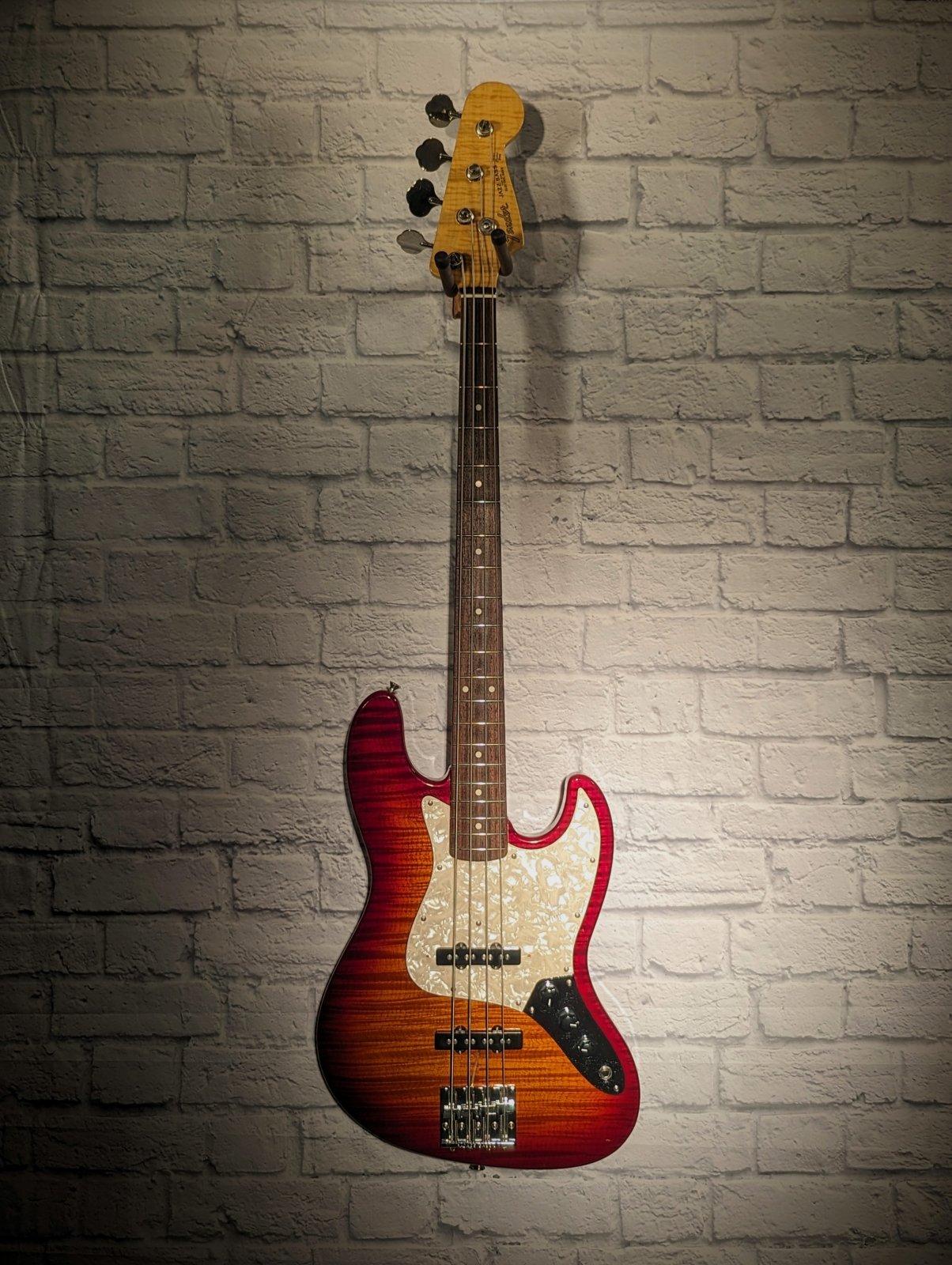 Fender Japan Jazz Bass FotoFlame (used)