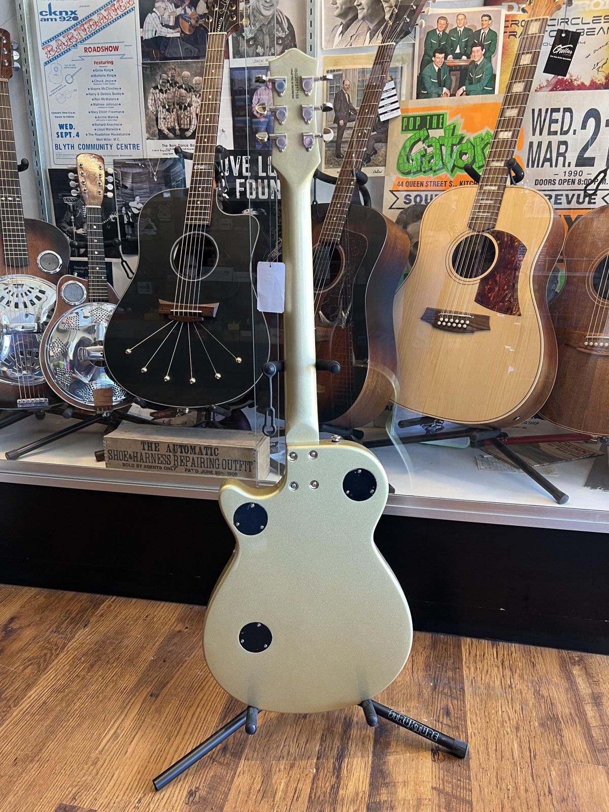 のす　グレッチ　G2210 Gretsch G2210 Streamliner Junior Jet Club Electric Guitar