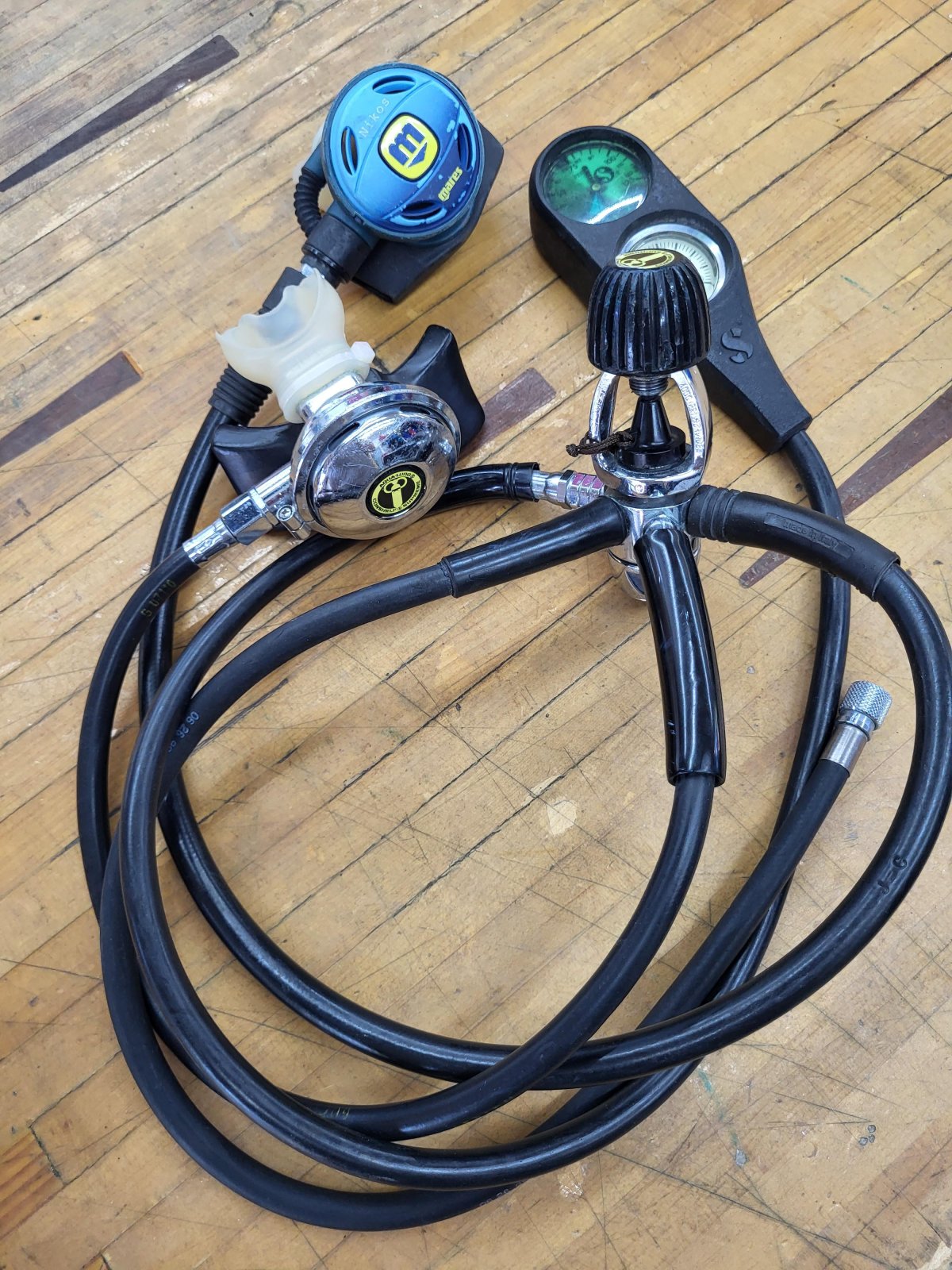 US Divers Conshelf Supreme Regulator Set