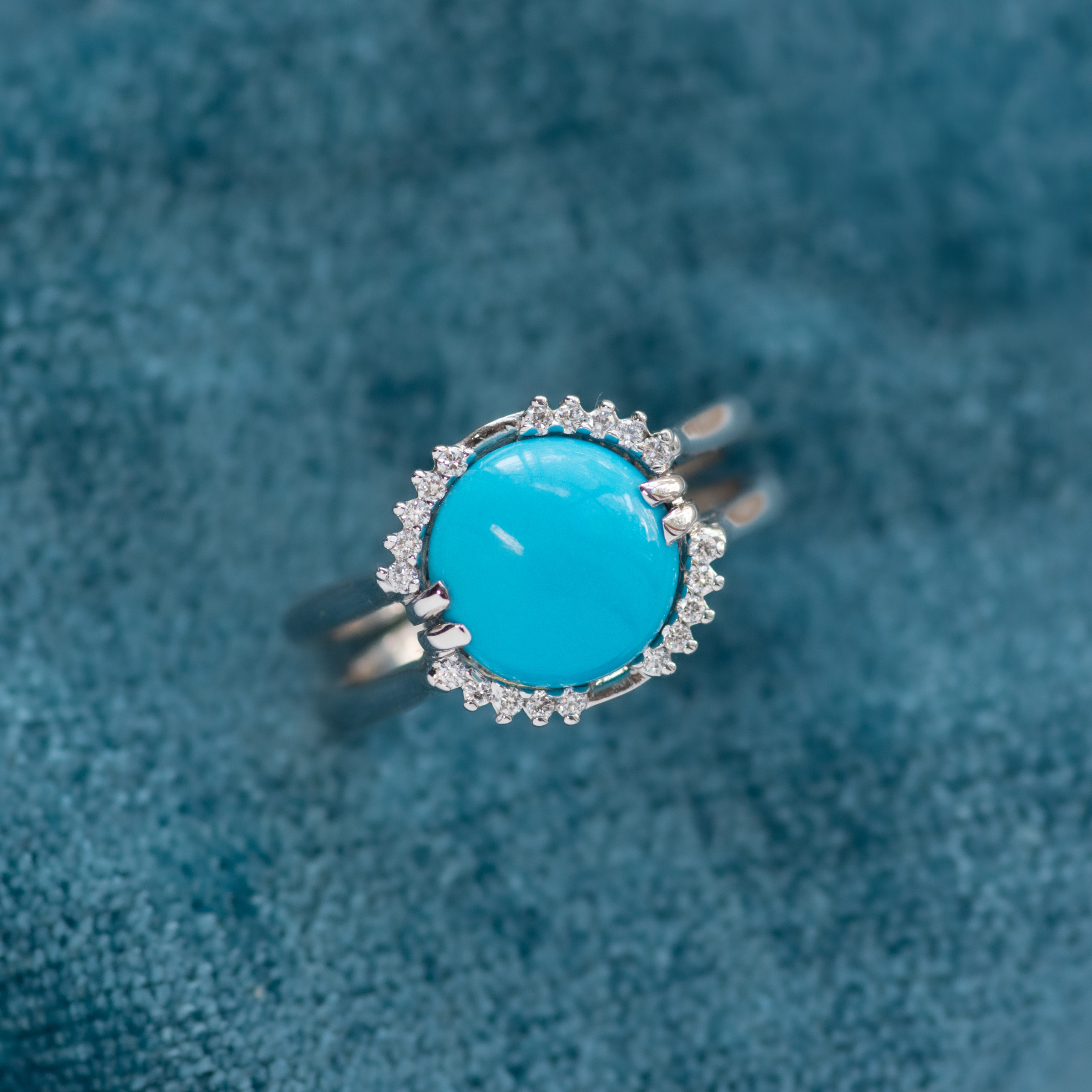 14k White Gold Halo Ring with .15ctw Diamonds and Turquoise Cabochon Size 6.75