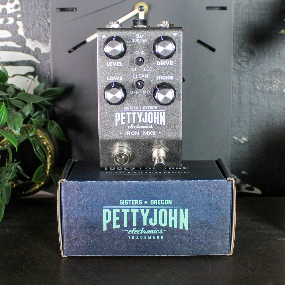 Preowned Pettyjohn Custom Shop Iron MkII Overdrive w/ Audiophile & Discrete Opamp Mods w/ Box