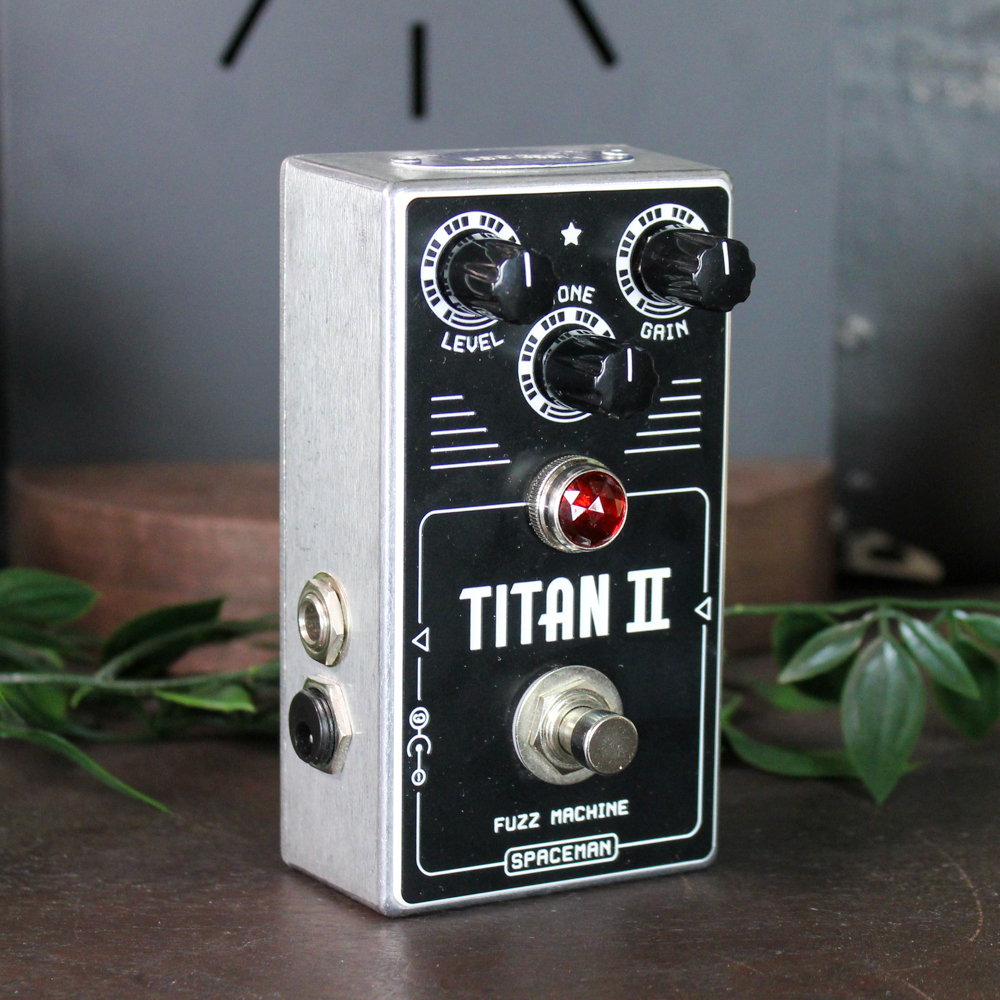 Preowned Spaceman Effects Titan II Fuzz Machine Pedal - Limited Run #332 of 333 - Silver