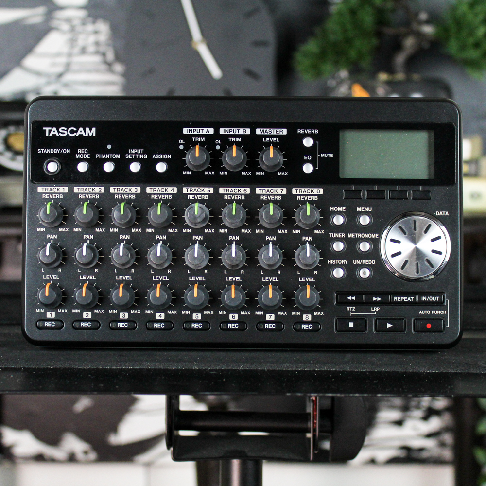 Preowned Tascam DP-008 8-Track Digital PocketStudio Multi-Track Audio Recorder w/ Box & Power Supply