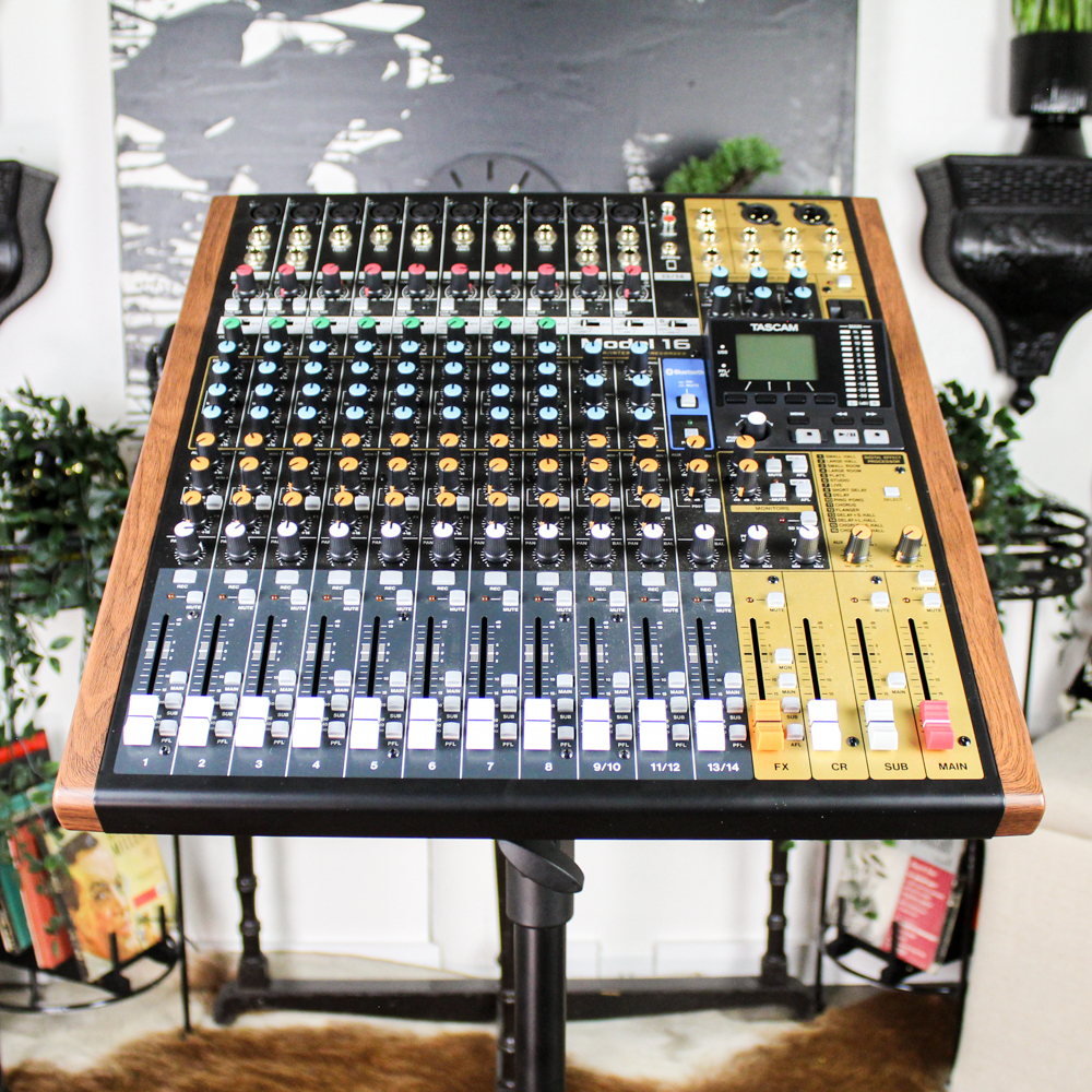 Preowned Tascam Model 16 Multitrack Recorder / Mixer / Audio Interface w/ IEC Cable