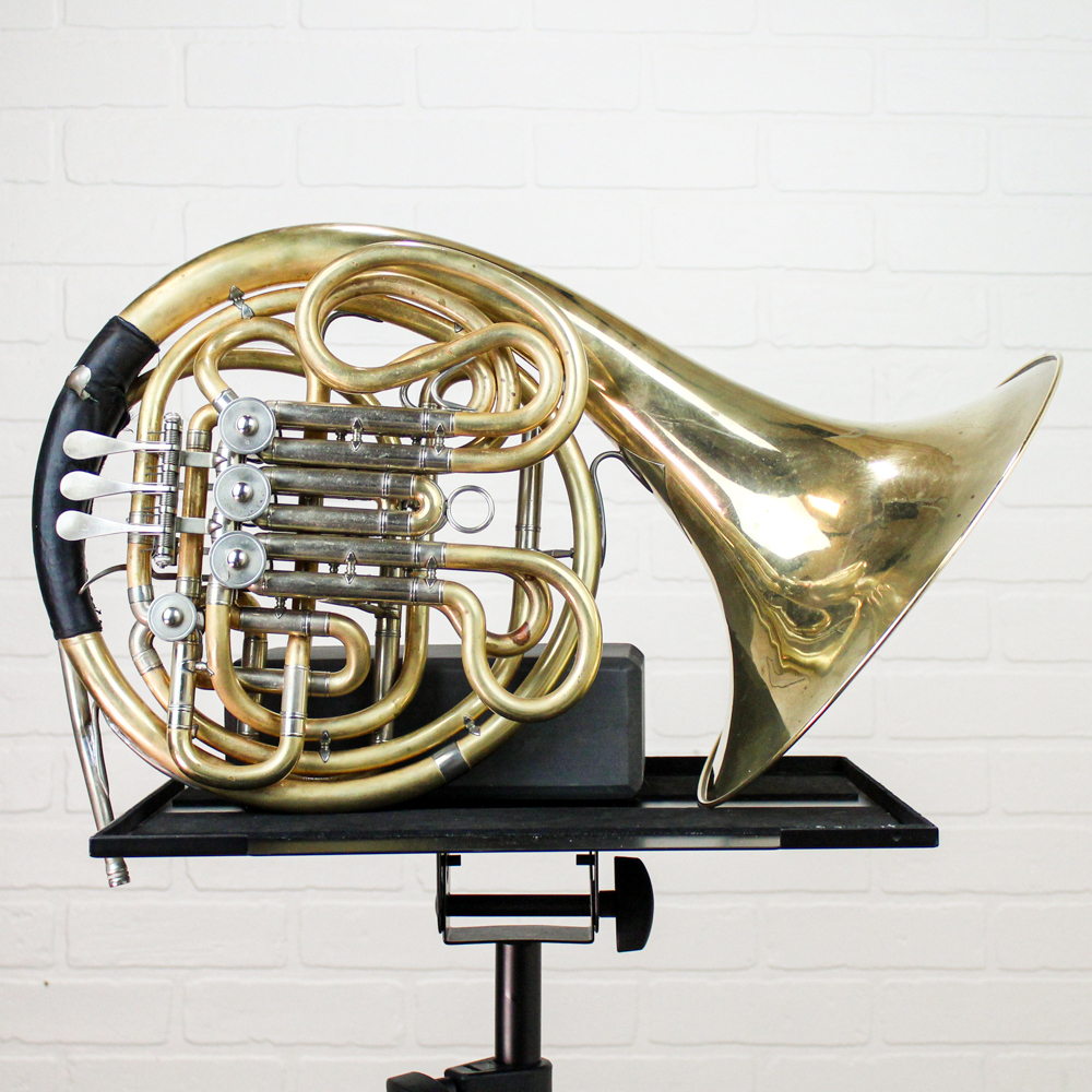 Preowned Yamaha Custom YHR-868G F/Bb Double French Horn w/ Reunion Blues Gig Bag & Bach Mouthpiece