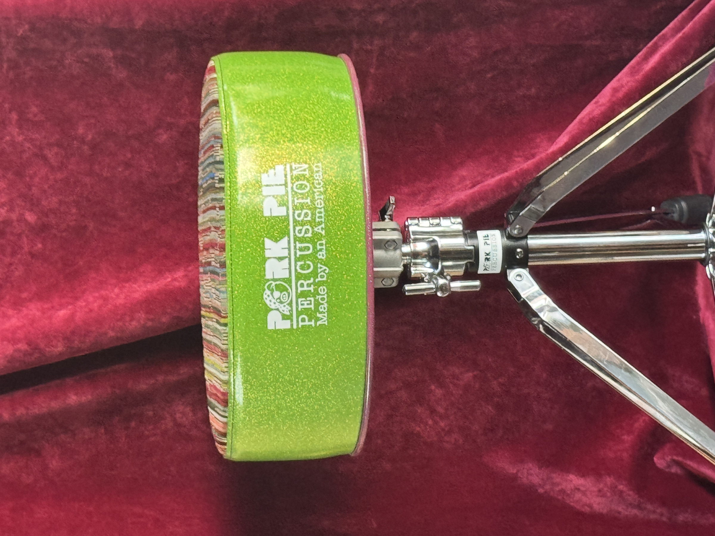 Pork Pie Percussion Round Throne - Green Sparkle Side w/ Multi-Color Cloth/Textured Top