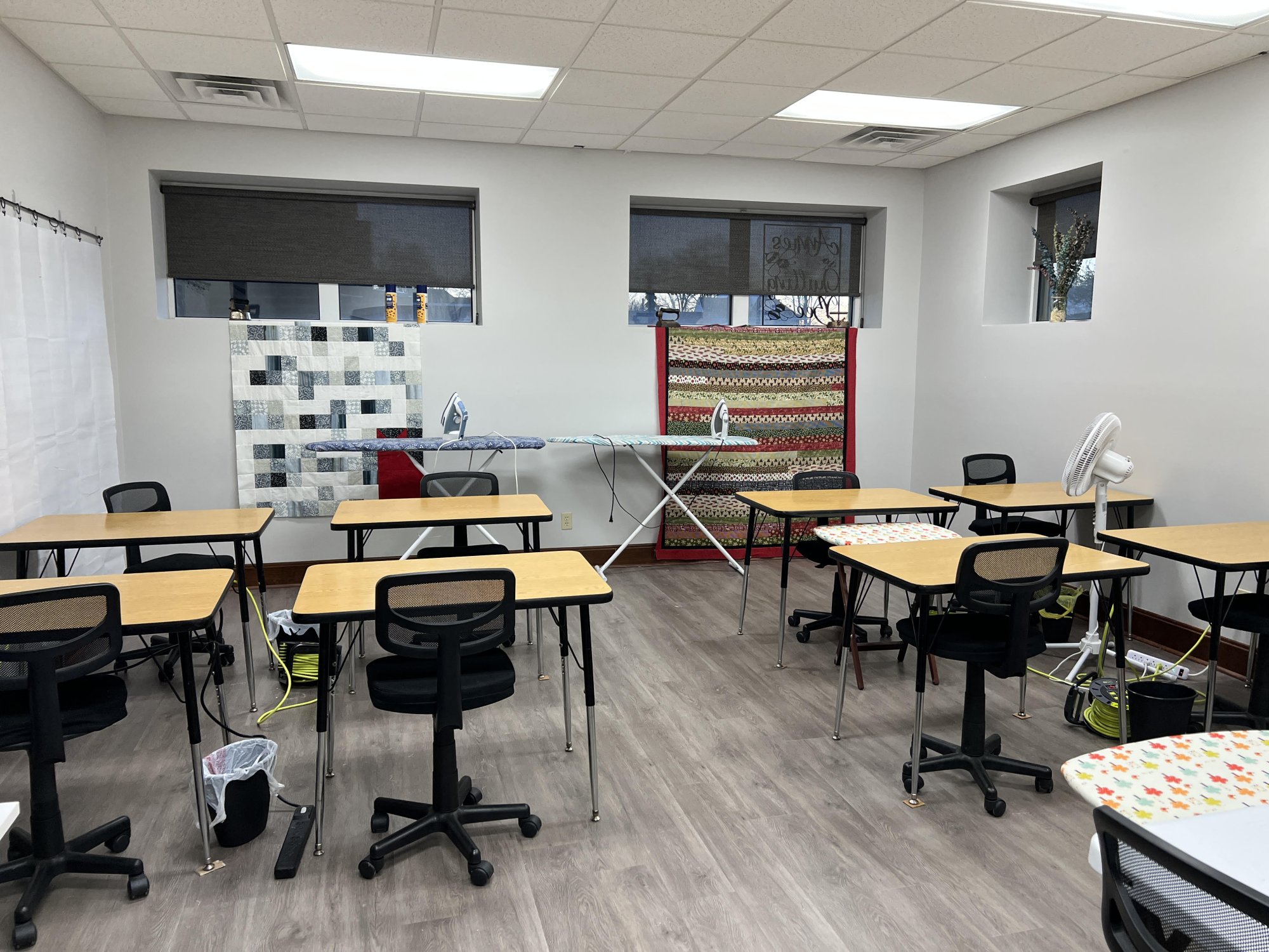 Shop Annie's Quilting Bee Harlan, IA 51537