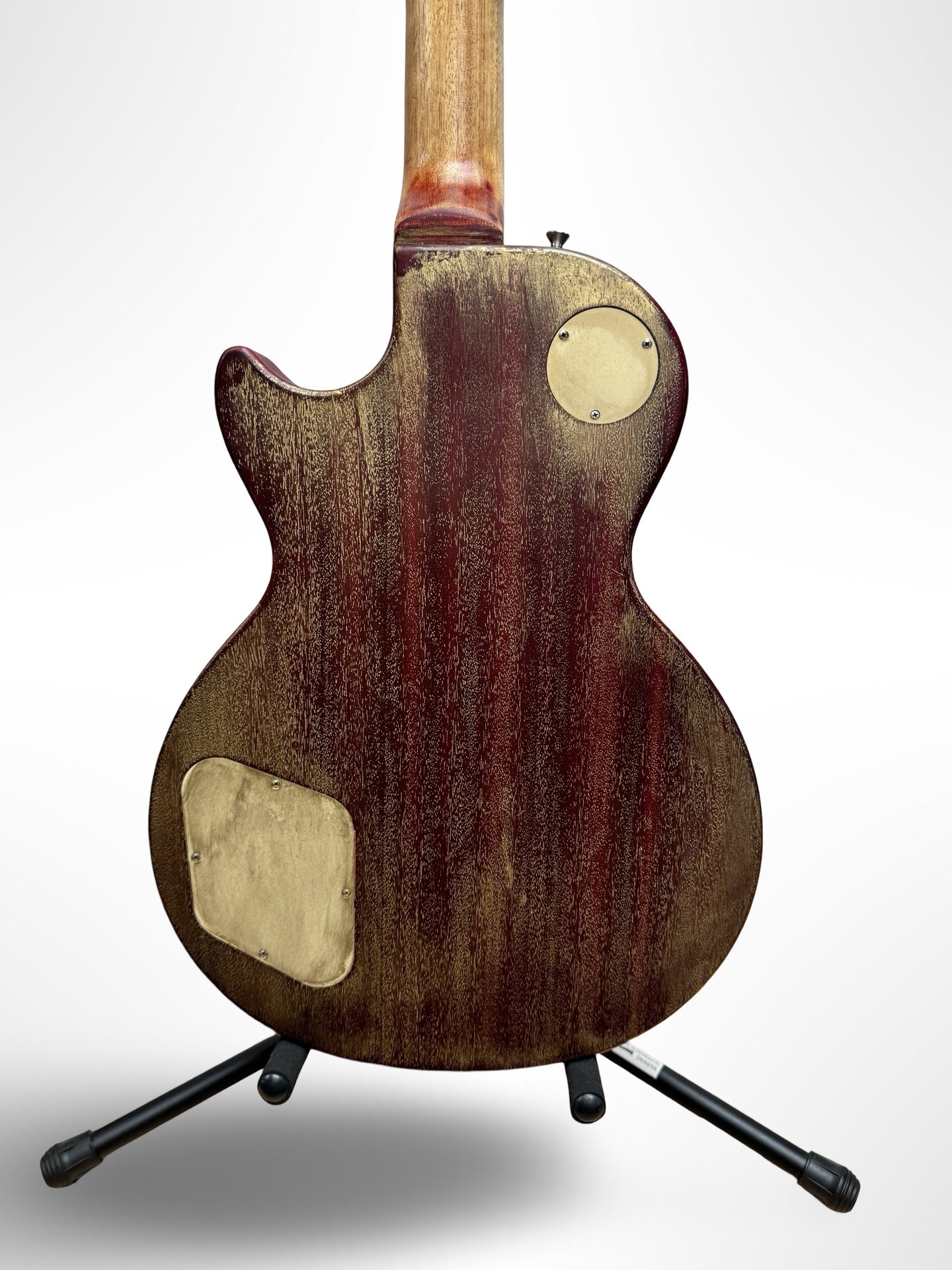 Epiphone_Traditional_Pro_Les_P