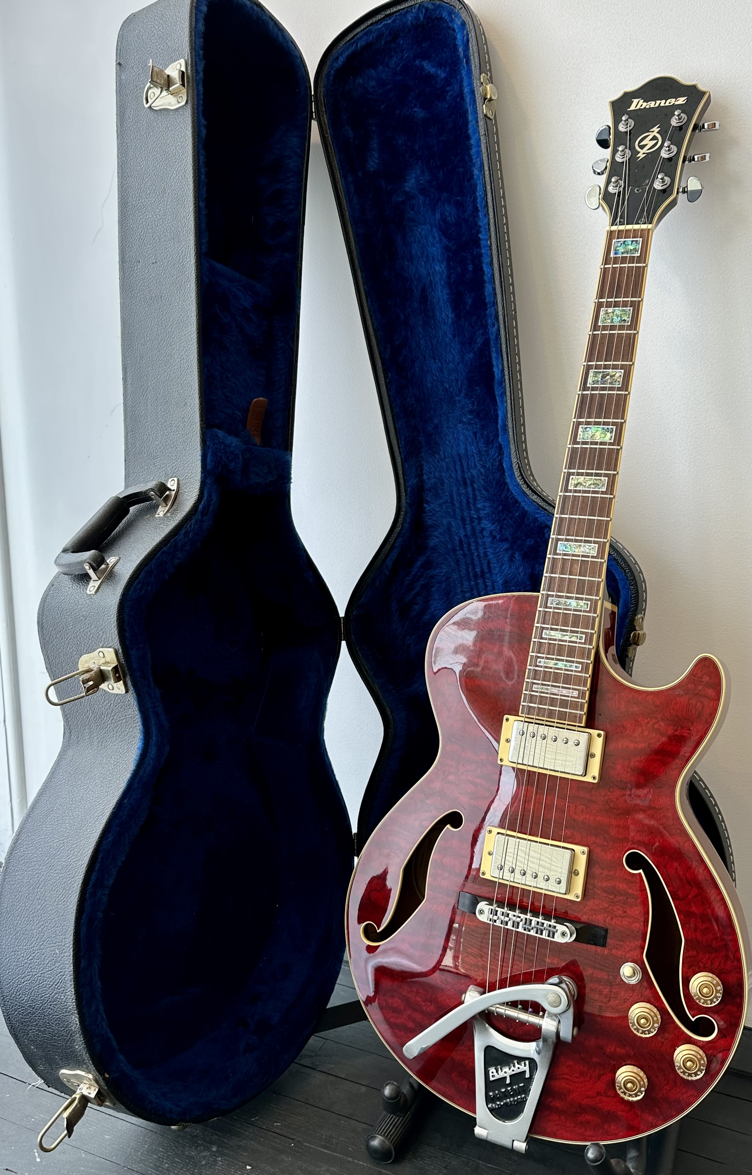 andy 2006 Ibanez Artcore AG86-TRD-12-01
