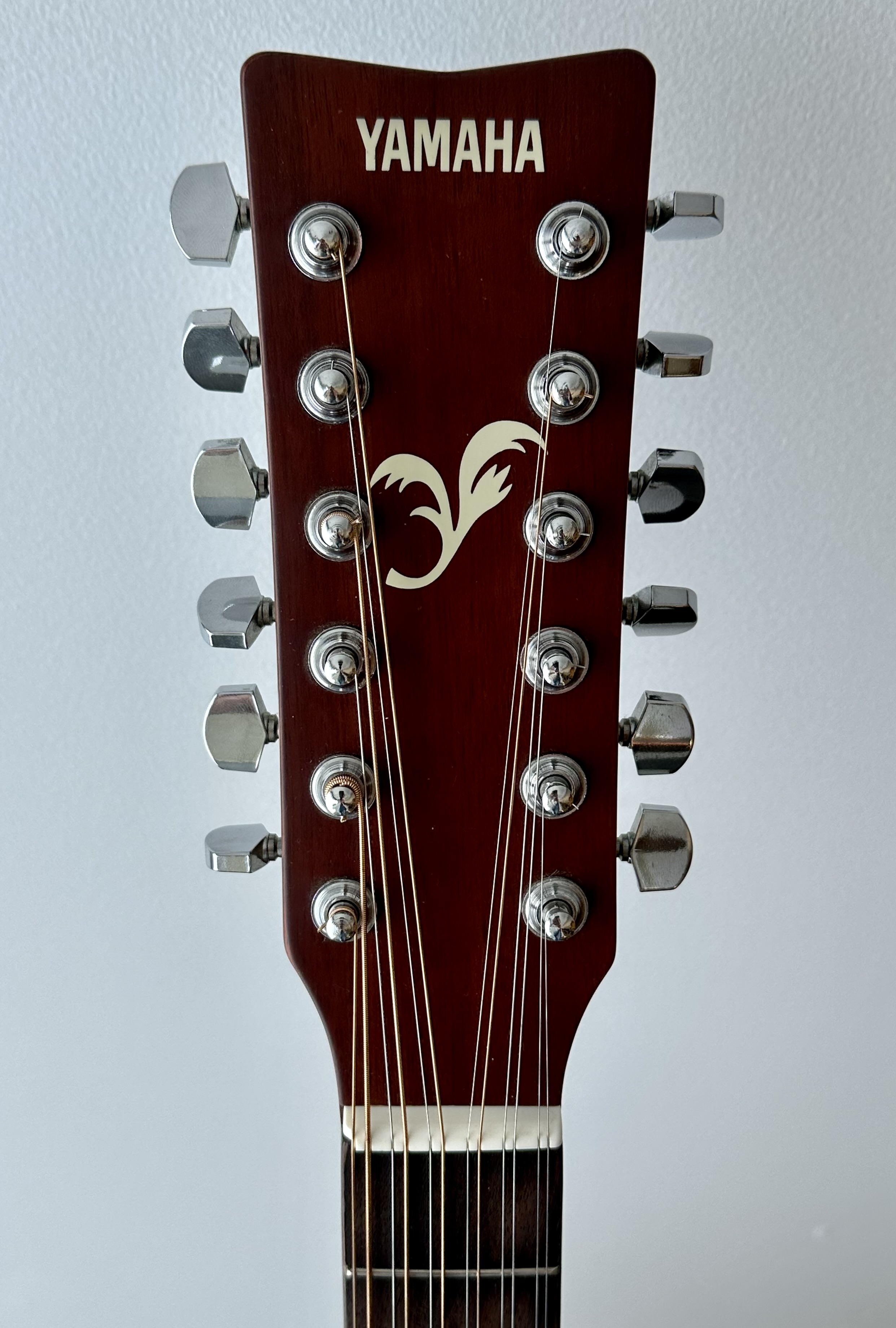 Yamaha FG 411-12