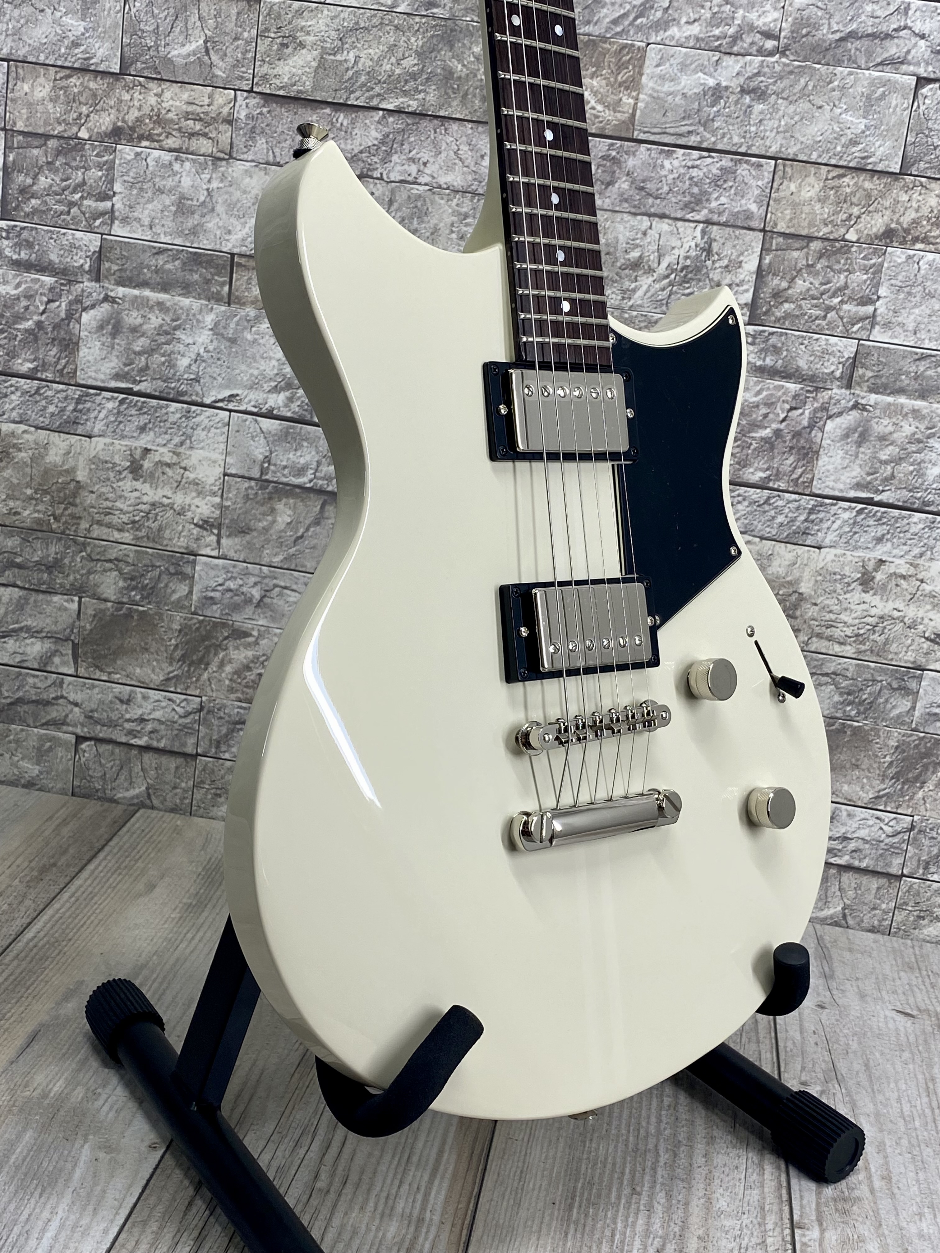 Yamaha #RSE20 VW - Revstar II Element Series Electric Guitar