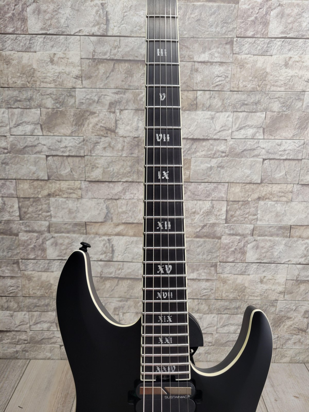 Schecter #1348 C-1 FR S SLS Evil Twin , Sustainiac, Fishman