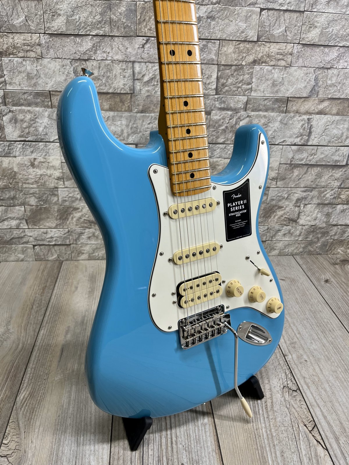 Fender #0140542518 - Player II Stratocaster HSS, Maple