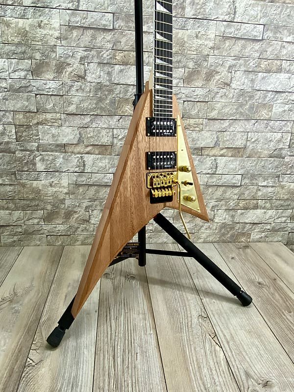 Jackson #2919804557 - JS Series Rhoads MAH JS32 RR, Natural/Gold